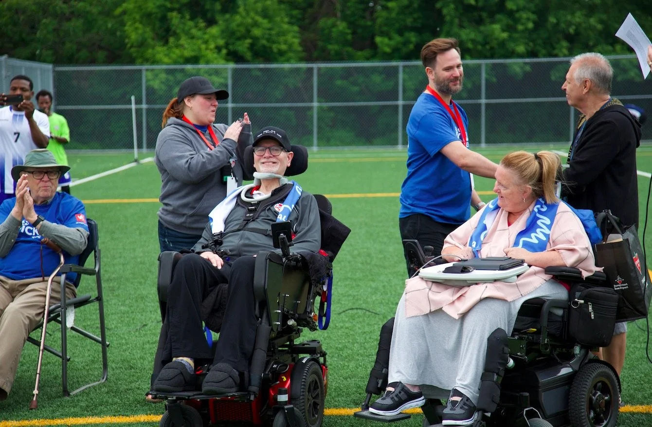 coach-phil-volunteer-award-end-als.jpg