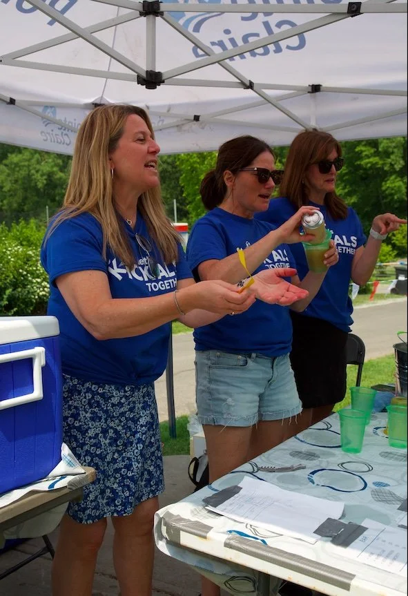 volunteers-at-ALS-tournament.jpg