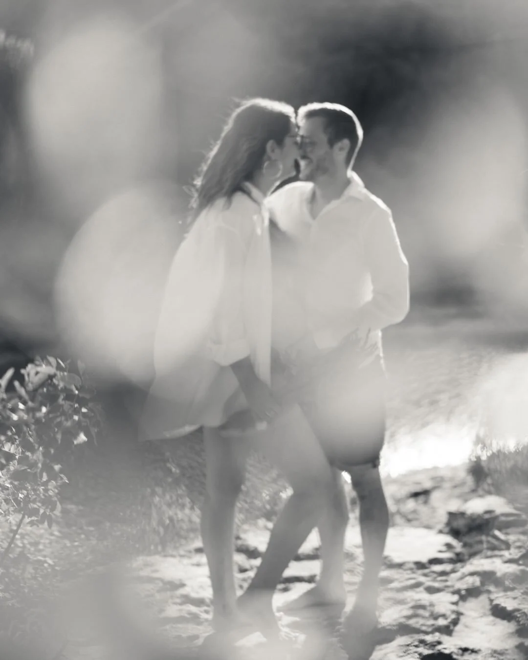 Les images de famille, on en partage peu ici.
Et pourtant, on en vit beaucoup. 🤍

Aujourd&rsquo;hui, on vous montre ces images d&rsquo;amour r&eacute;alis&eacute;es pour Justine &amp; Guillaume, nos amis, Lenny et Charly, tout juste arriv&eacute; au