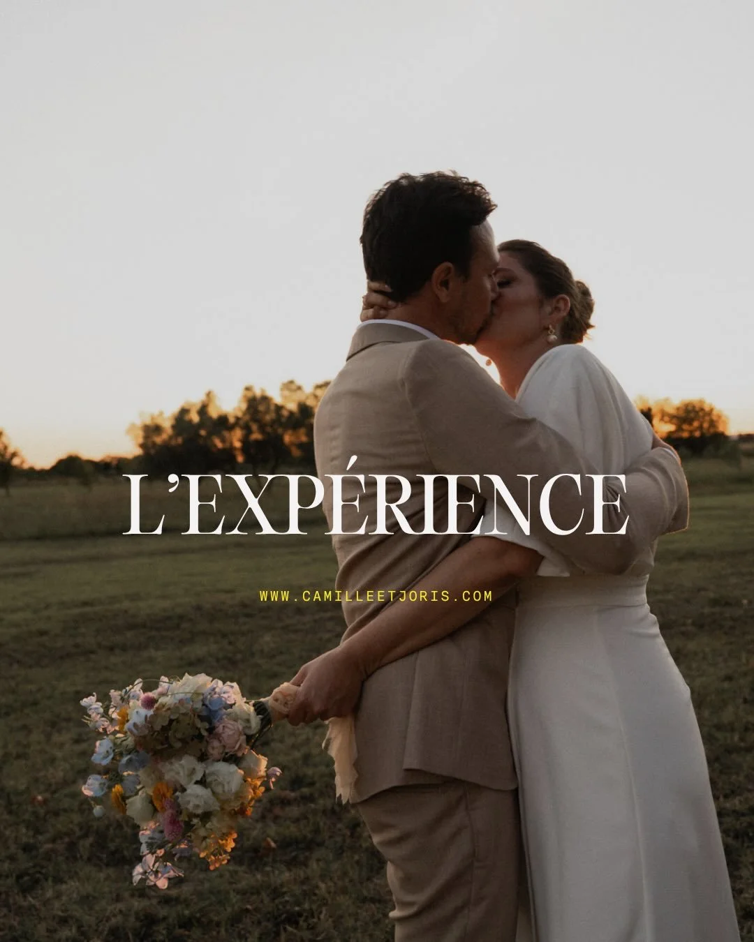 Un mariage, une s&eacute;ance en couple ou en famille, ce n&rsquo;est pas juste un moment &agrave; photographier.

Notre mission est simple : r&eacute;v&eacute;ler ce que vous &ecirc;tes, au-del&agrave; des images.

Pour &ccedil;a, on prend le temps 