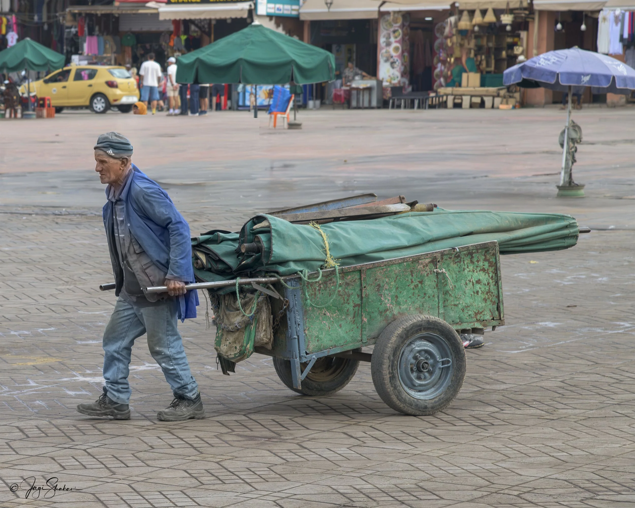 Cart_Puller_Marrakech.jpg