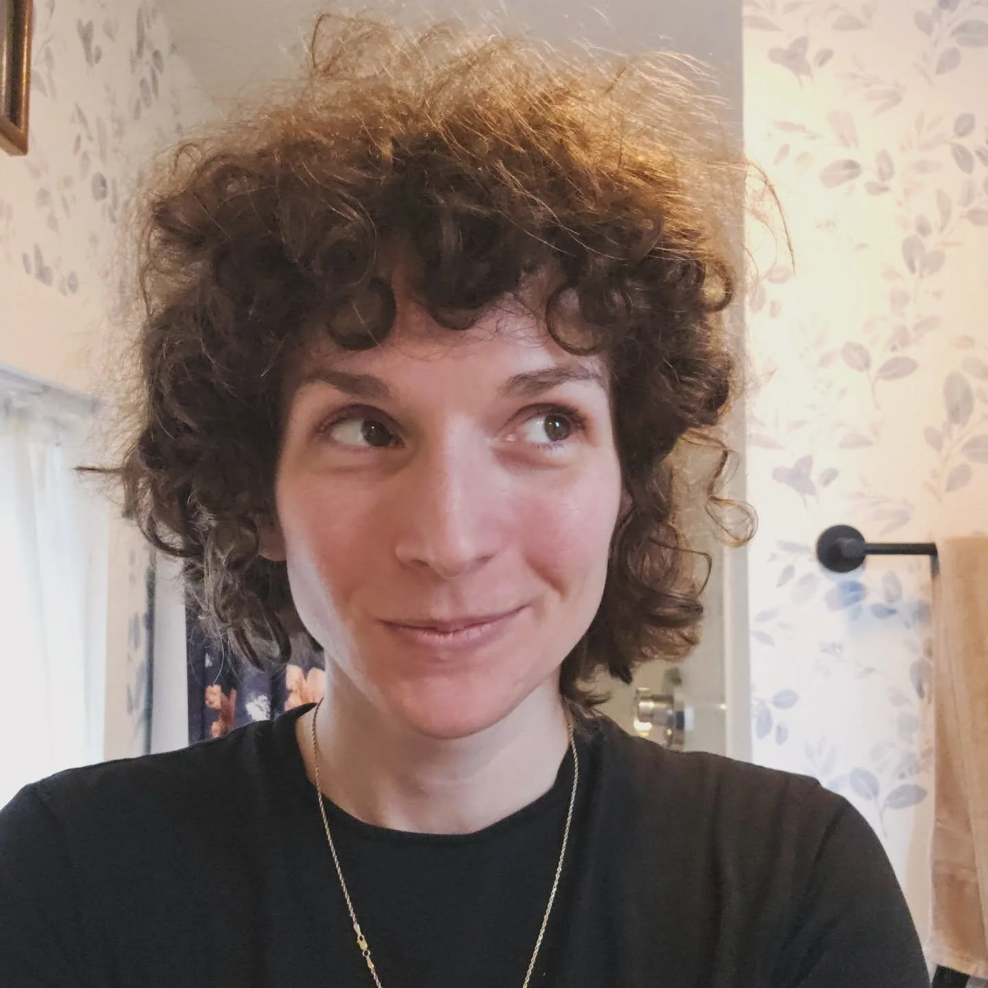 Other gardners: need a humidity gauge for their plants. 

Me: has one one growing out of her head. ➿️👩&zwj;🦱➿️

Happy spring y'all. Hopefully, I'll make some reel edits today and have videos posted soon!