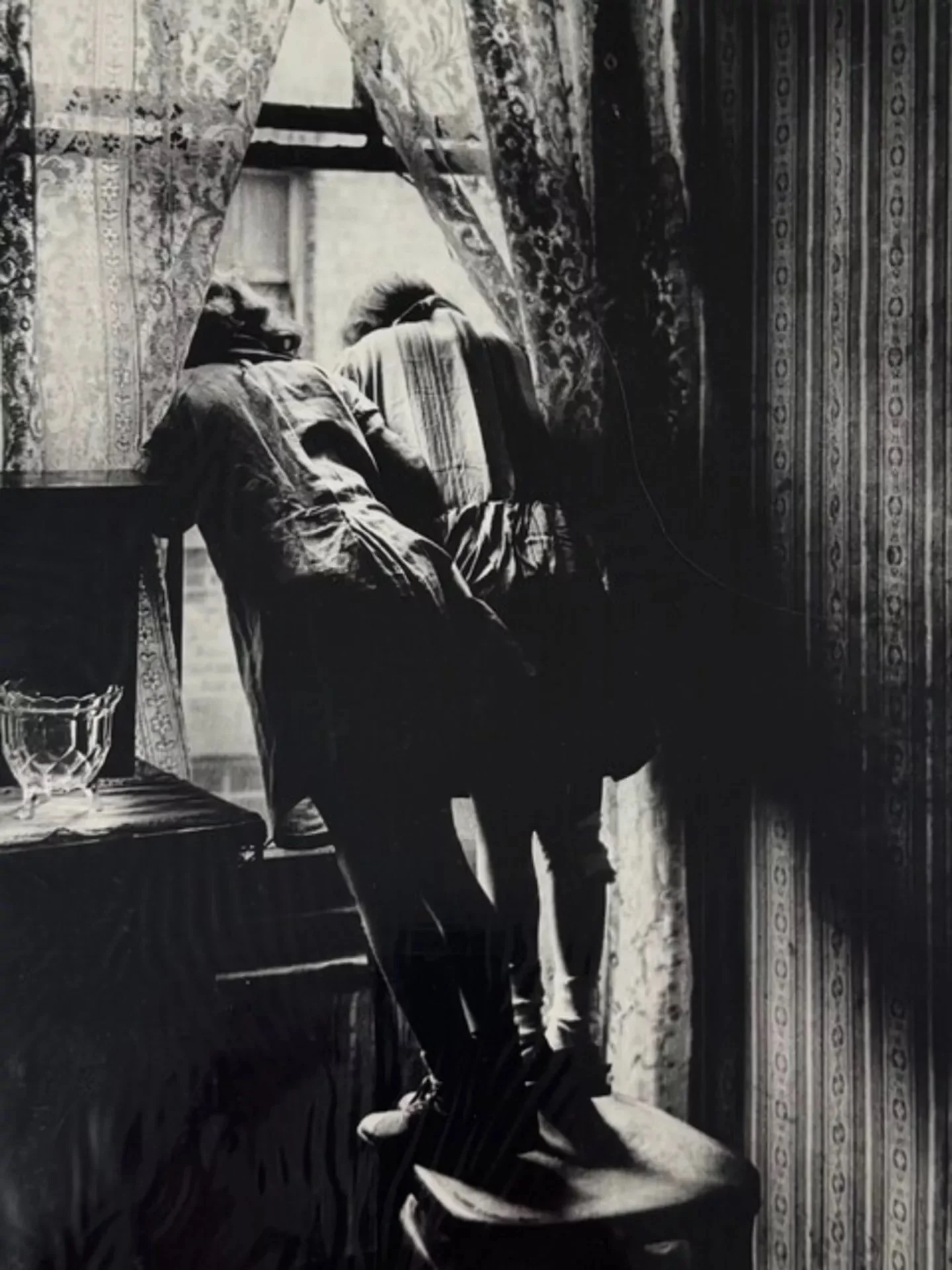 Girls in Shared Attic, Shoreditch, 1939.jpeg