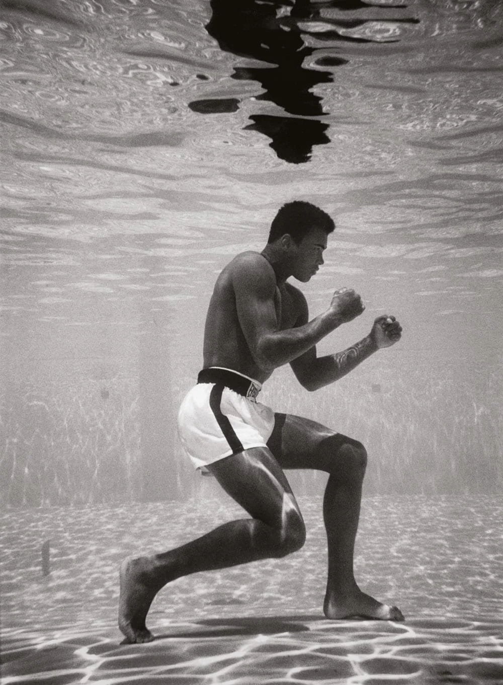 Flip-Schulke-Muhammad-Ali-Boxing-Underwater-1961.jpg