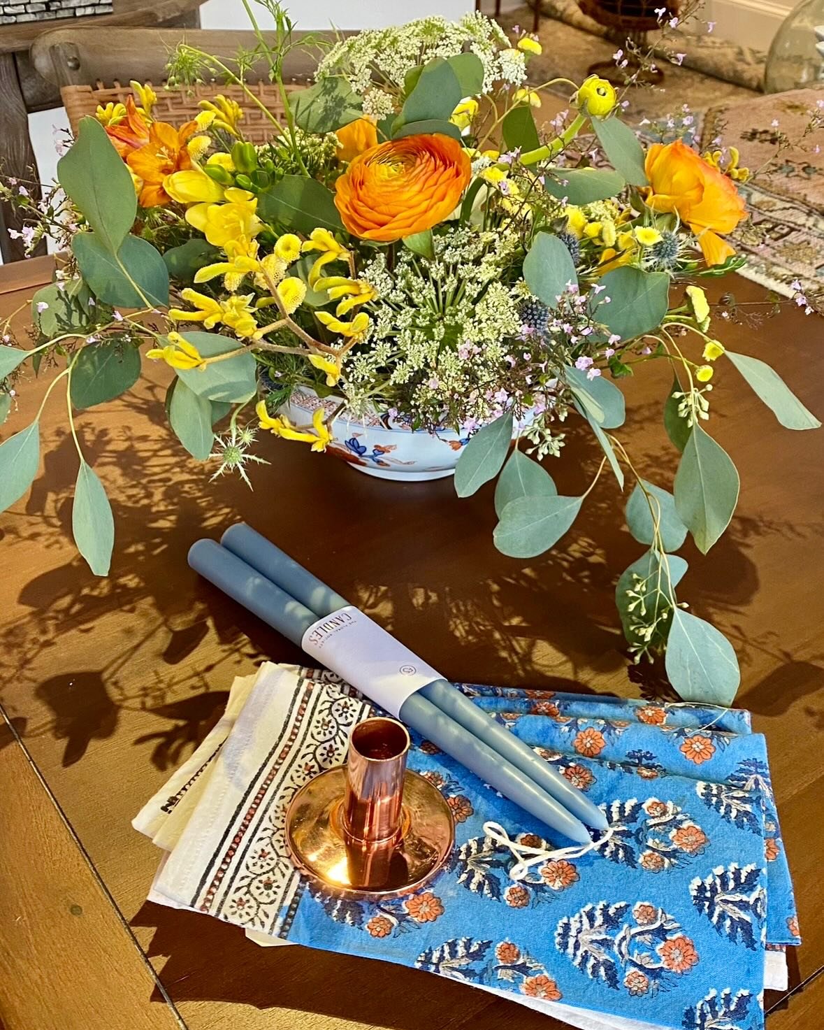 Everything you need for hosting! Flowers, tablescapes, accessories and more 🥰 Order your Thanksgiving arrangements before they sell out - petalonmain.com/shop. 💐