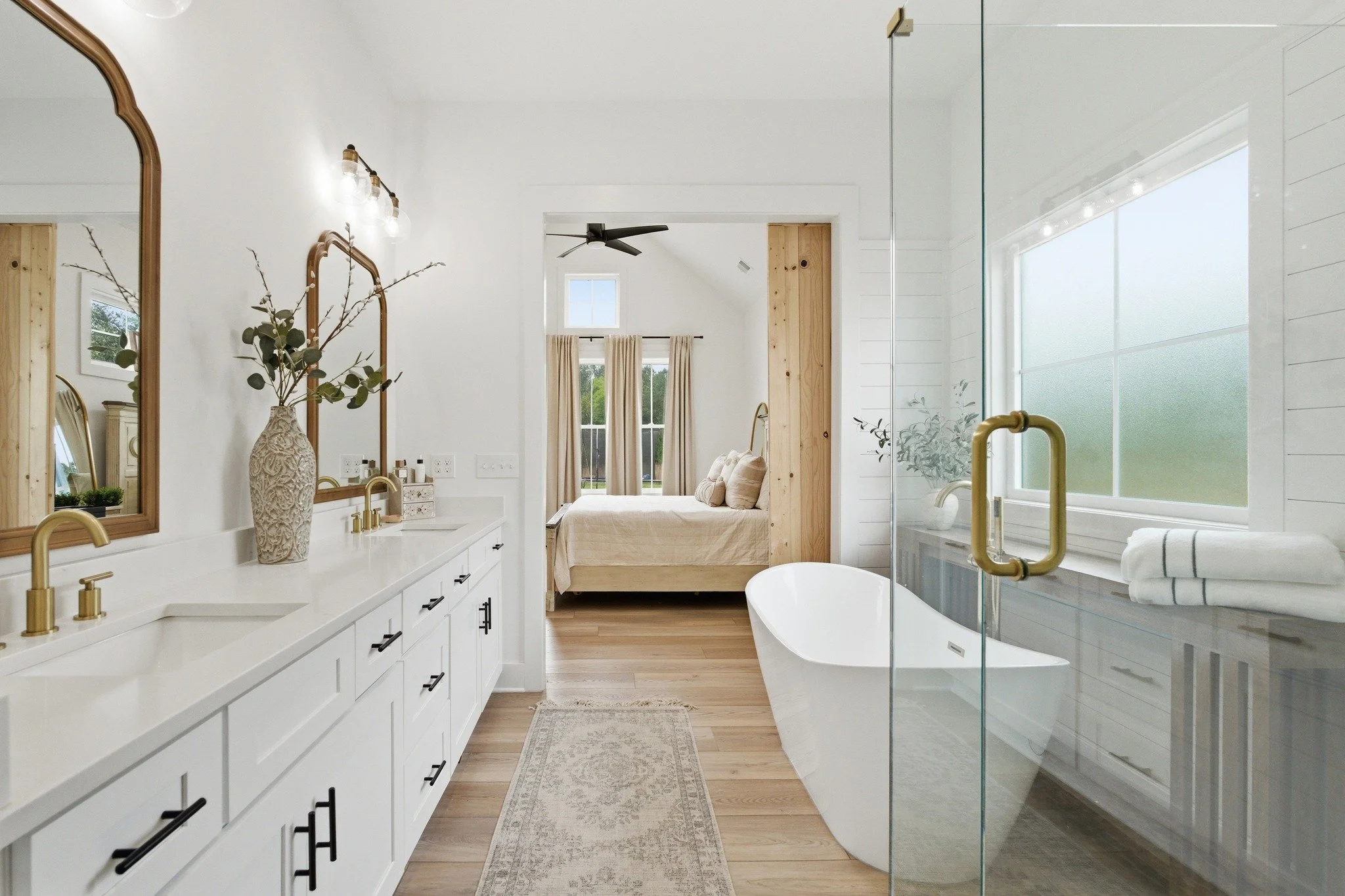 Bathroom Goals! Take a look at this beauty!