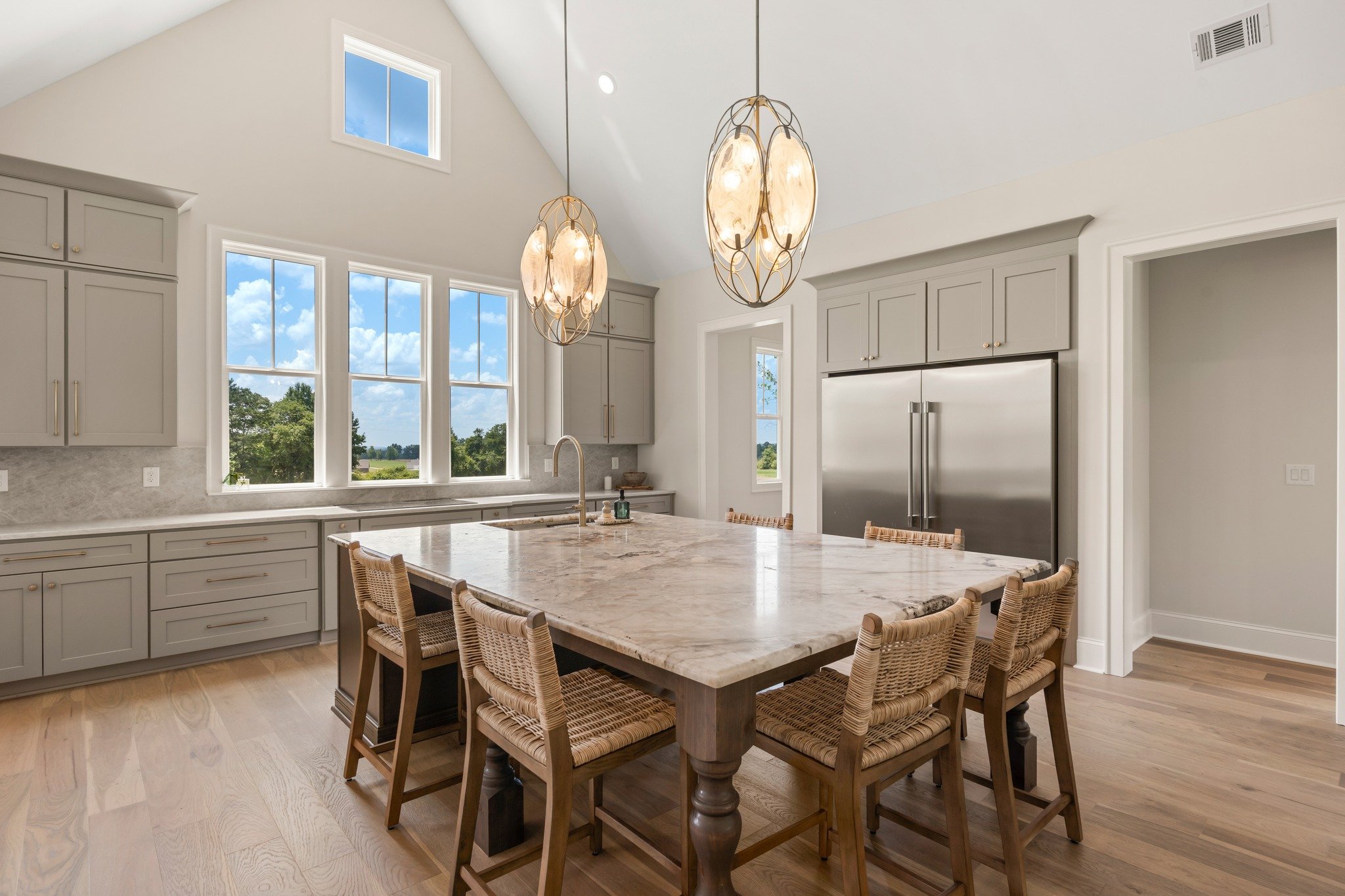 Do we even need a description for this kitchen? I mean, come on!
