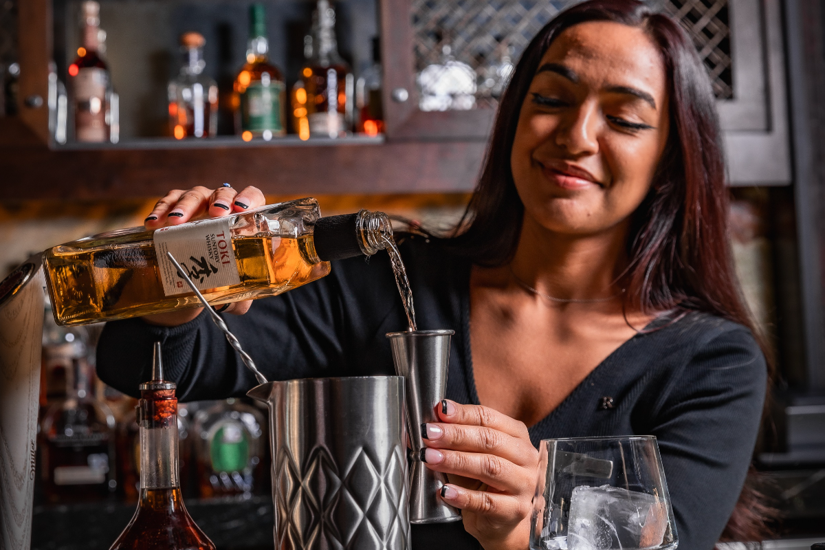 Renaissance Hotel - Mix It Up: Mixology Masterclass