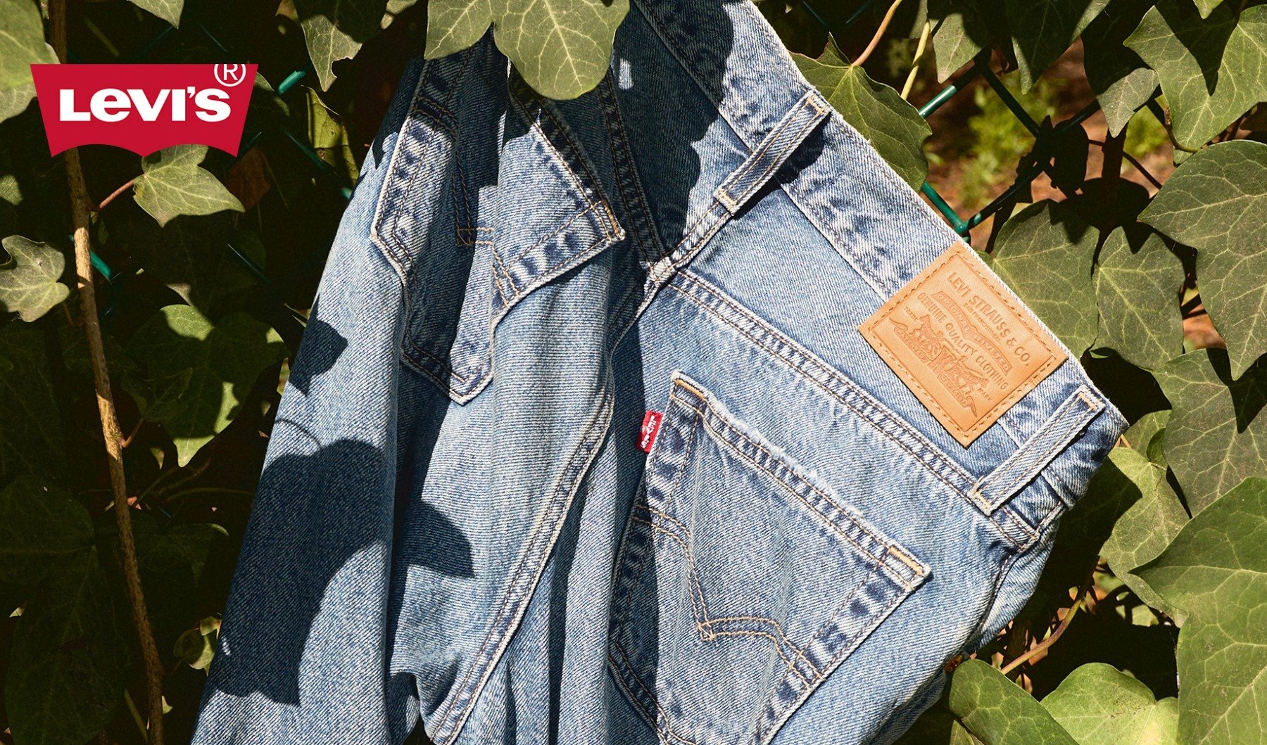 Levi's - Select Short: 30% Off