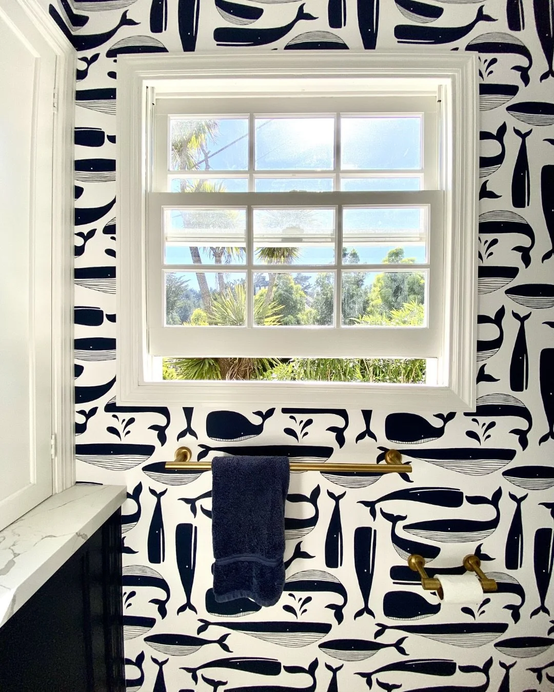 Wallpaper can define a space in a single move.

In this bathroom, one pattern brought rhythm, movement, and identity, turning a functional room into something intentional and composed. It set the tone so the rest could stay quiet and supportive.

Mor