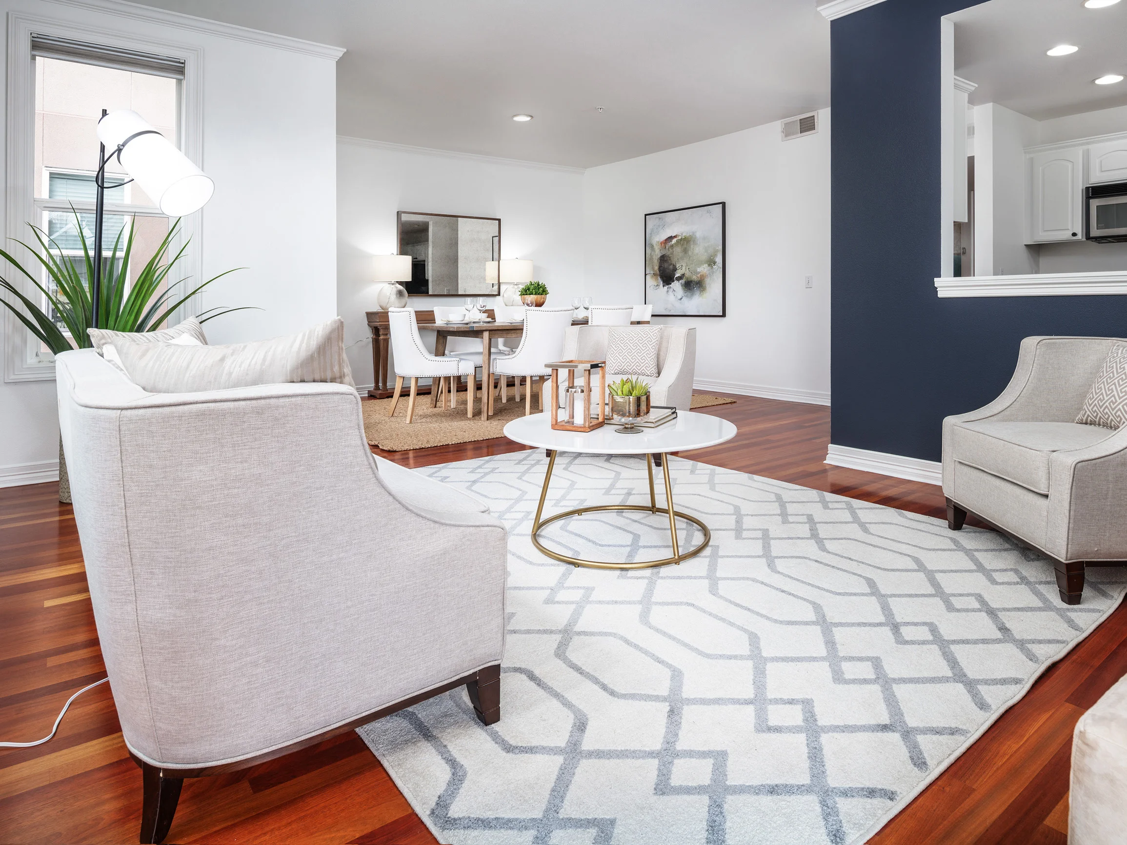 2328_nw_glisan_st_dining_living_room_03.jpg