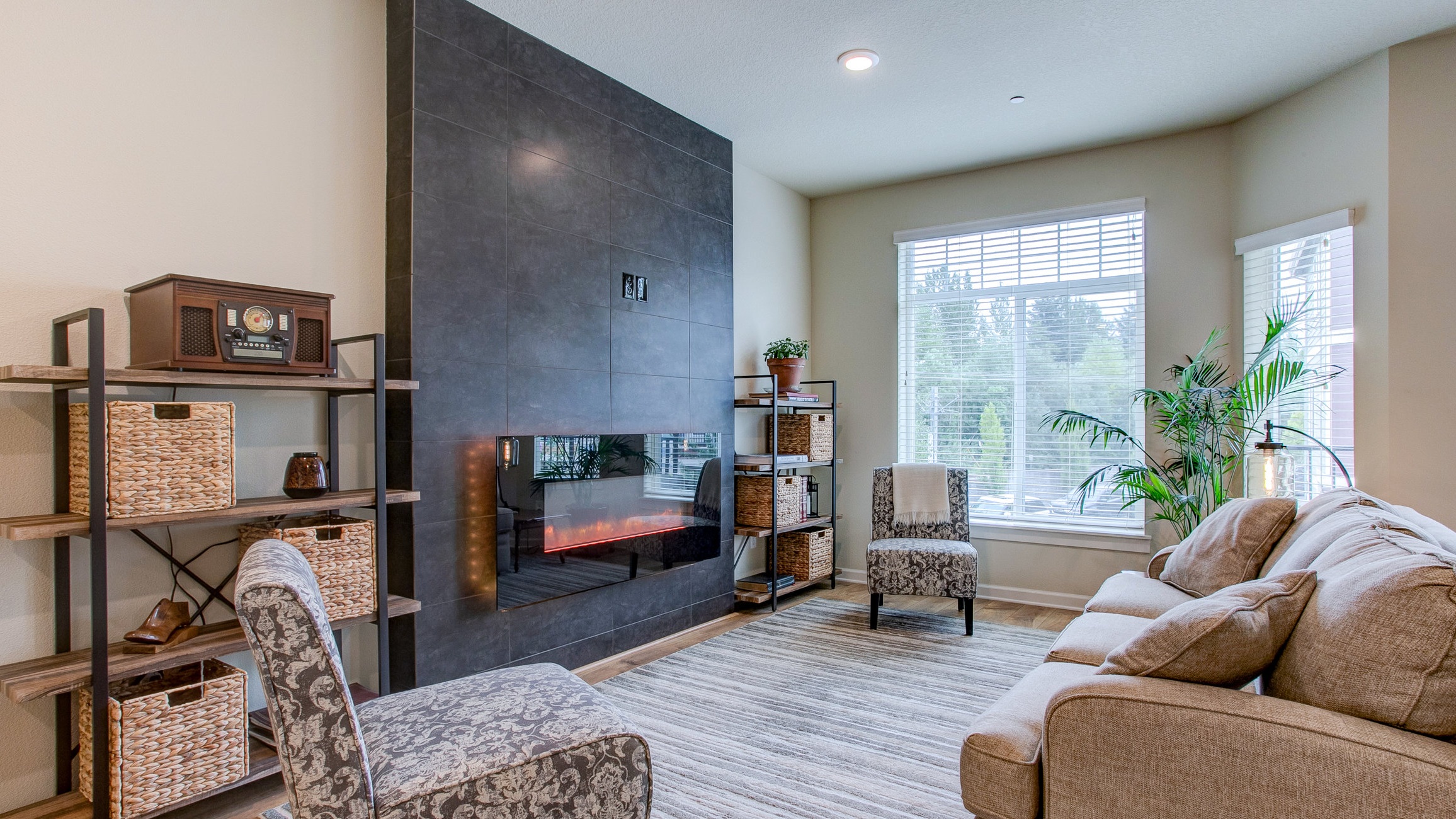 487 NE Patricia Ann Place