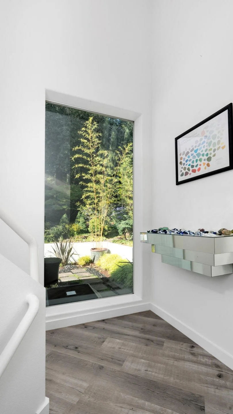 9 Spinosa Lake Oswego OR 97035 USA-040-071-Staircase-MLS_Size.jpg