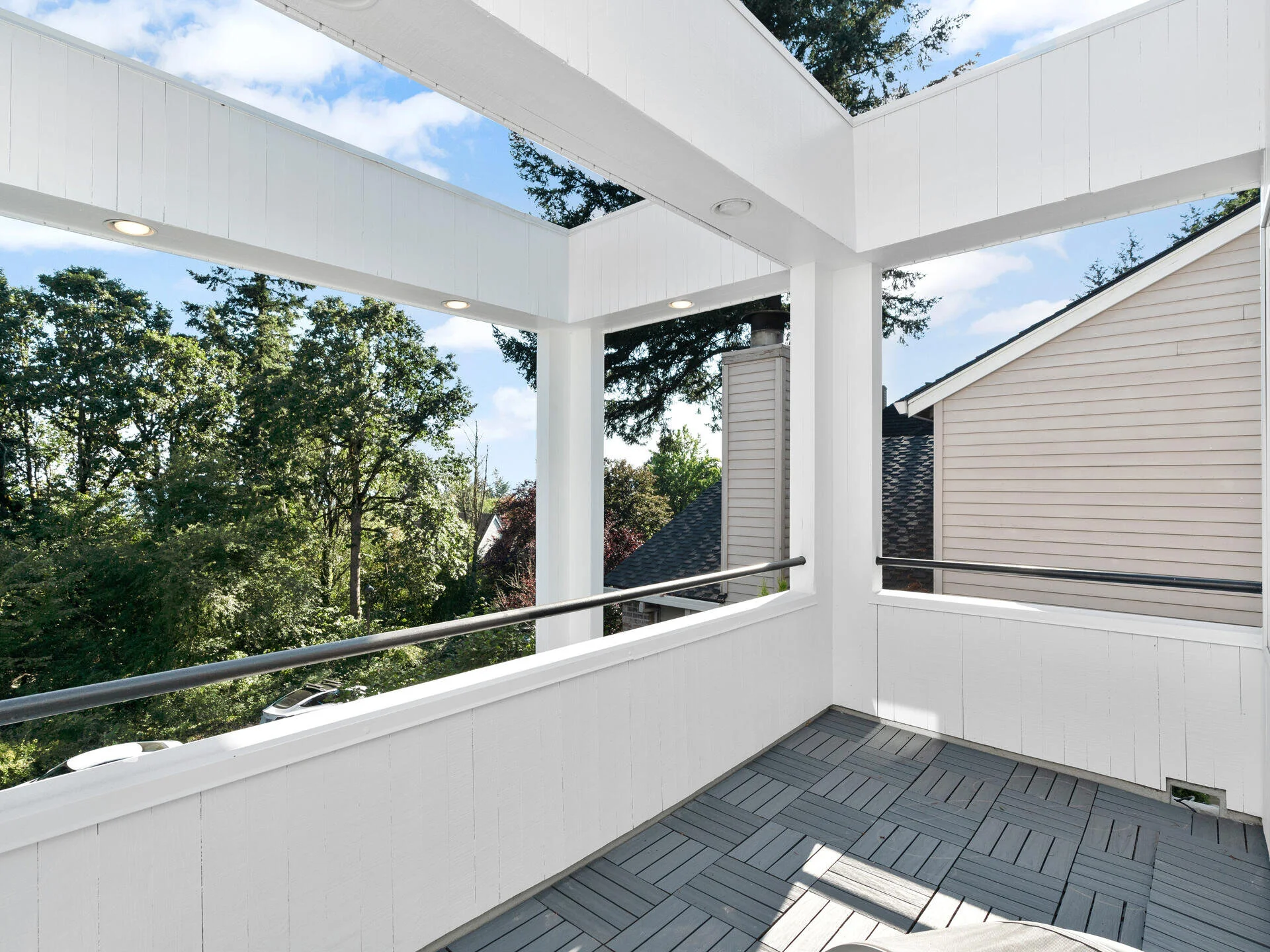 9 Spinosa Lake Oswego OR 97035 USA-051-079-Deck-MLS_Size.jpg