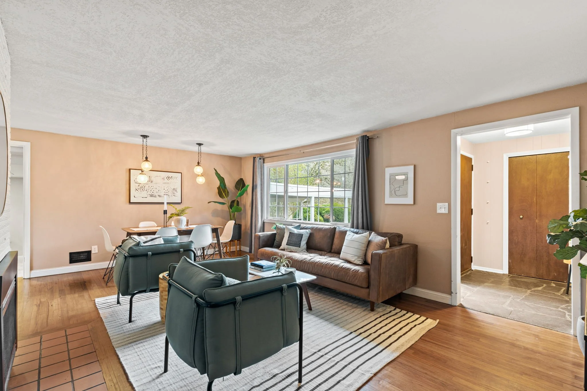 12-web-or-mls-3215-sw-huber-st.jpg