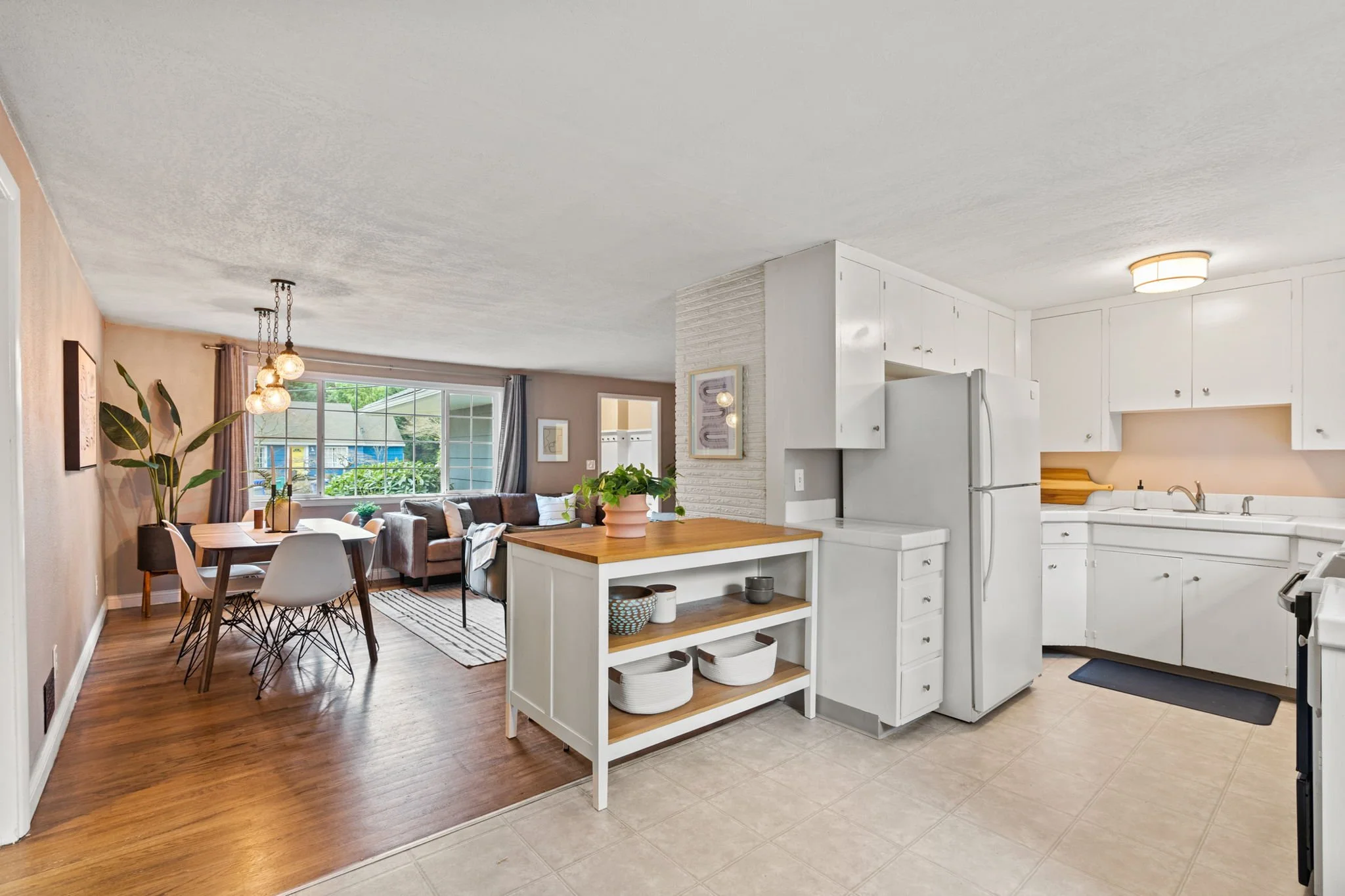 20-web-or-mls-3215-sw-huber-st.jpg