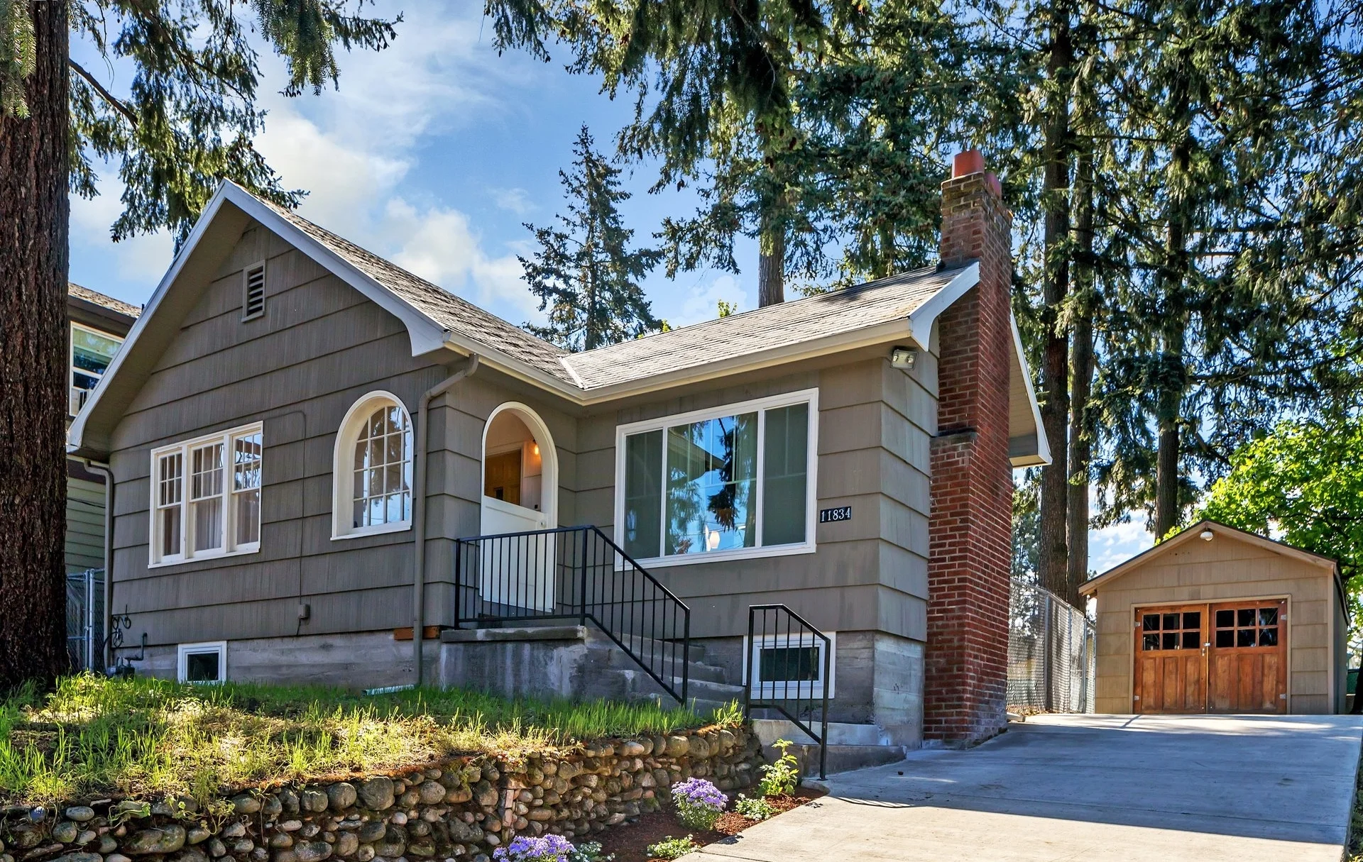 11834 Pine St // $352,000 (Copy)