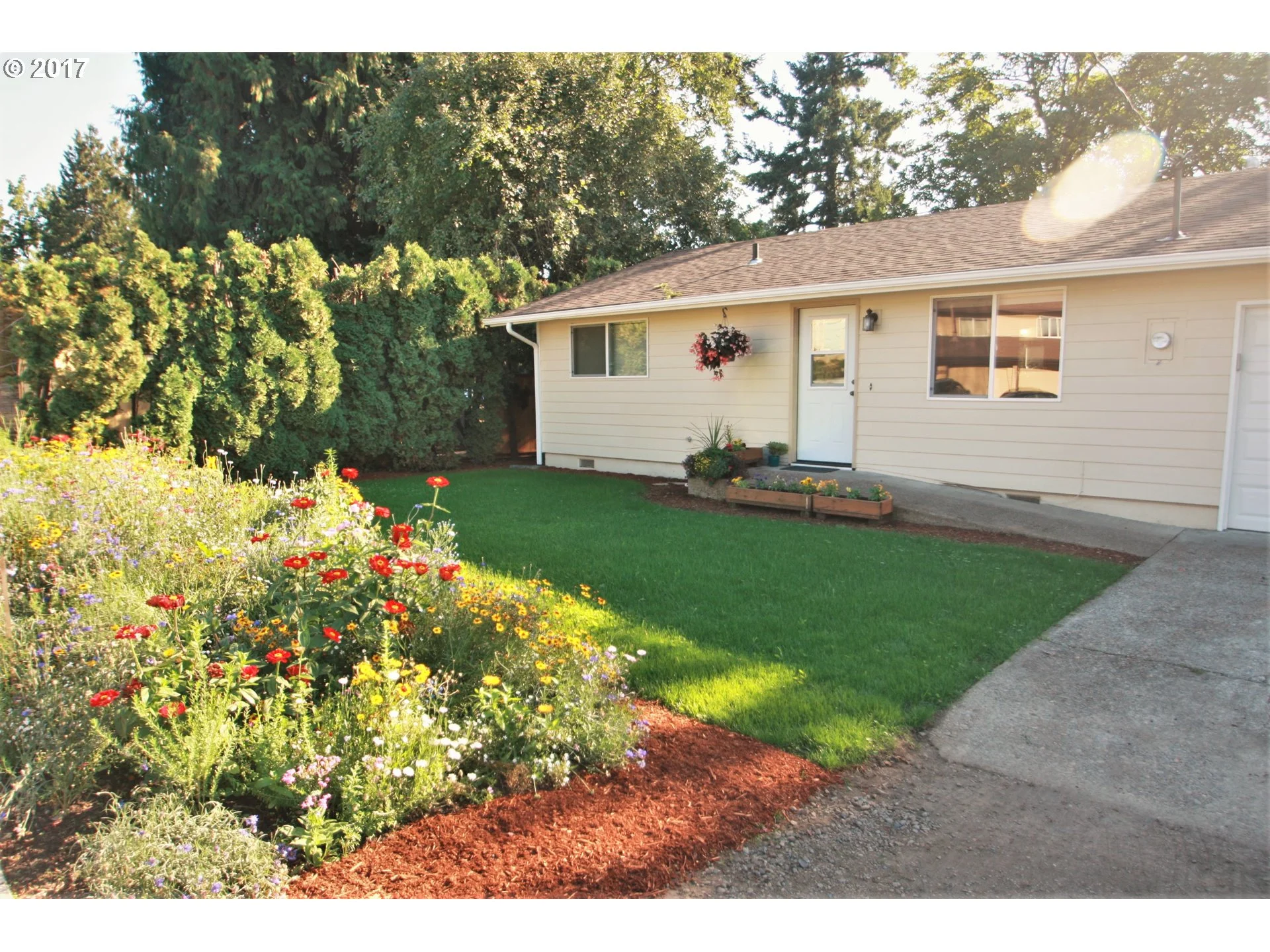 2358 A St, Hubbard // $276,000 (Copy)