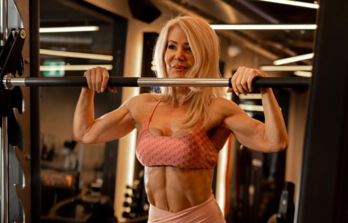 Best Female Personal Trainer Lesley Maxwell