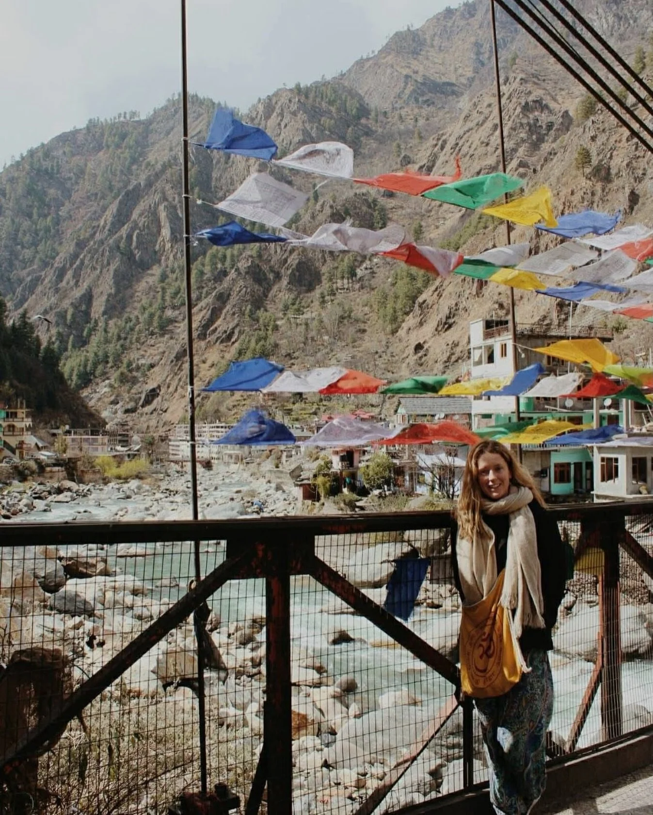 This photo popped up in my memories this morning &hellip; 9 years ago on my first trip to India. I was 23 and high up into Northern India 🛺🇮🇳🪔

Me, the small town, farmers daughter, had been living between Sydney and the Gold Coast, studying Comm