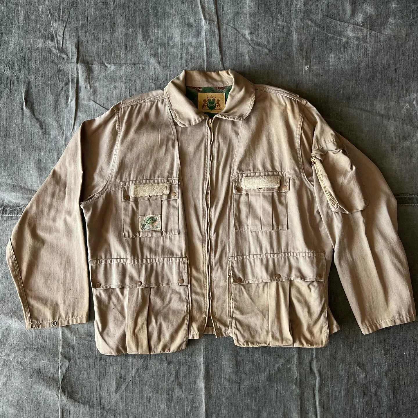 60s Ideal fishing jacket 🎣 

sold before posting 

#vintagefishing #vintagemenswear