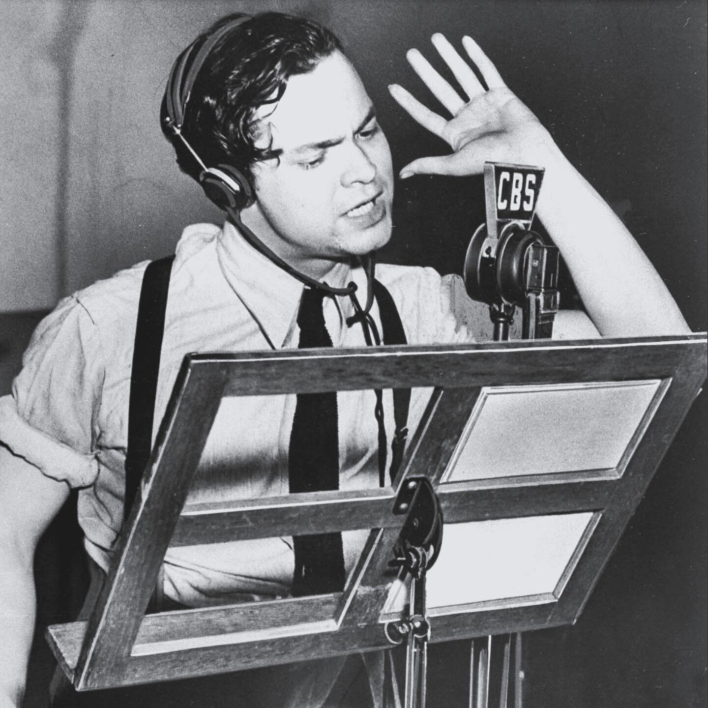 One of the reasons we love audio storytelling is because it connects us to history! Audio storytelling traces back to the late 19th century with the advent of radio broadcasting. Initially, radio was primarily used for news updates and music broadcas