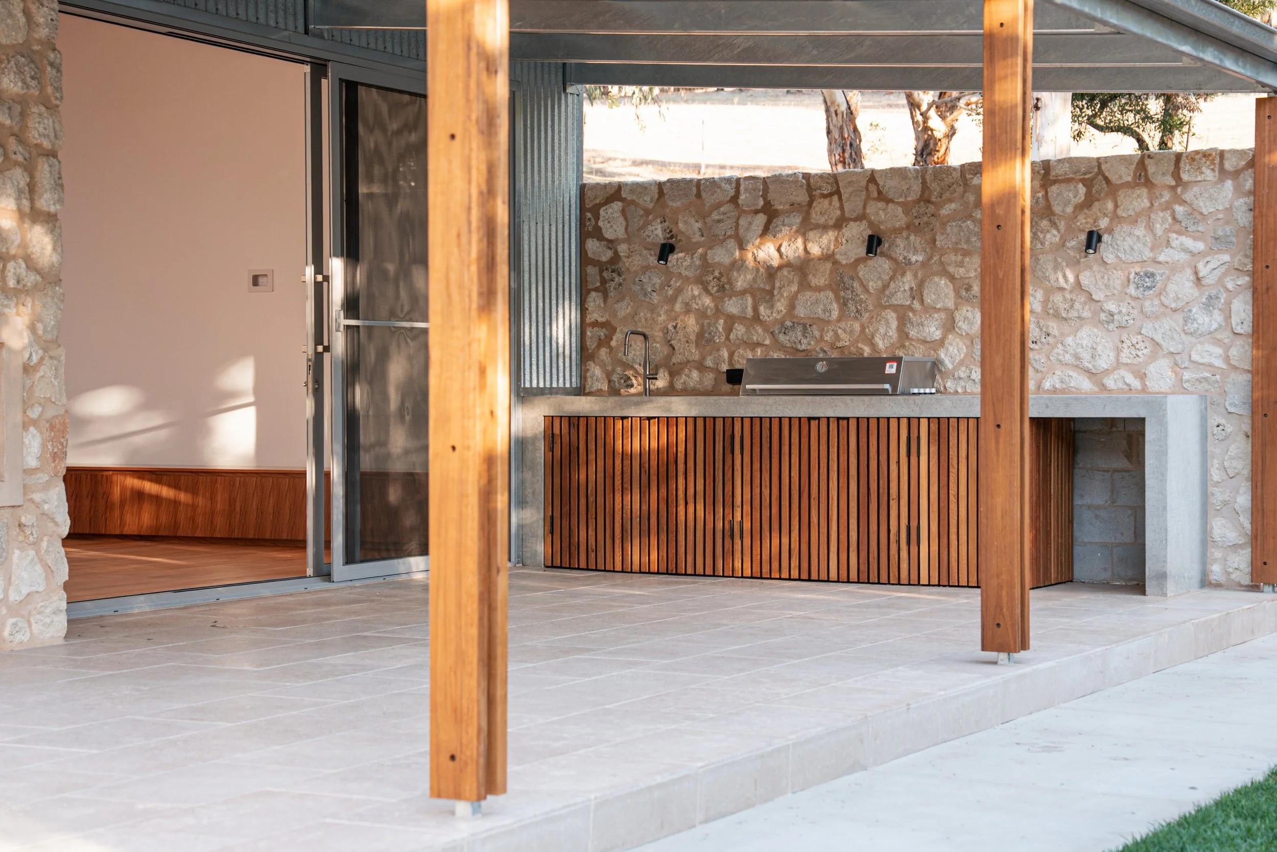 Myponga Beach | perfect outdoor entertainment area 🔥

@ply_architecture 
.#adelaide #renovation #extension #outdoorarea