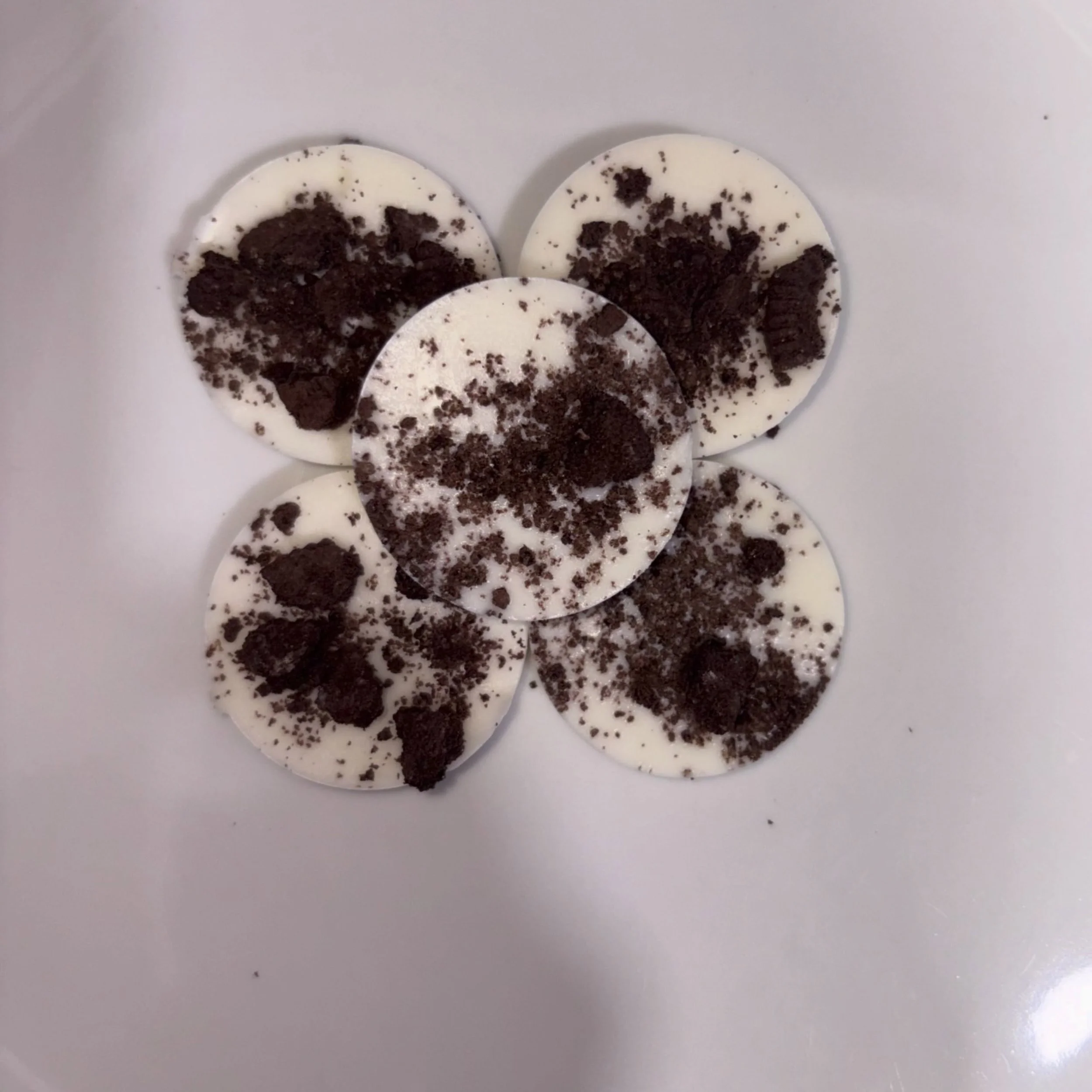 Milk &amp; Cookies Moon Rocks 🥛🌕
&bull; Local pickup only
&bull; DM to order

#baking #localbakery #microbakery #dessert #candy