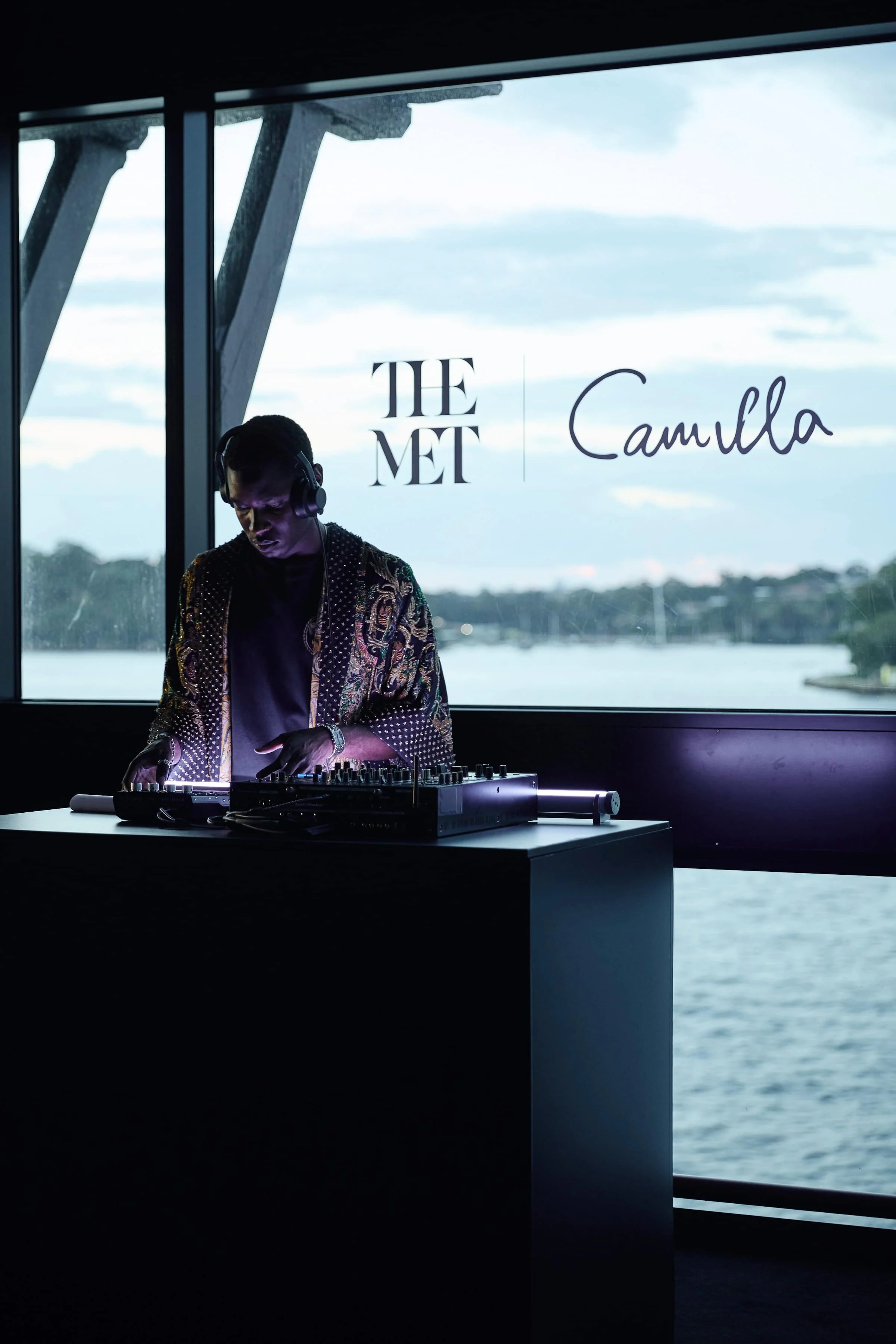 The Met x Camilla - Mikkapedia DJ