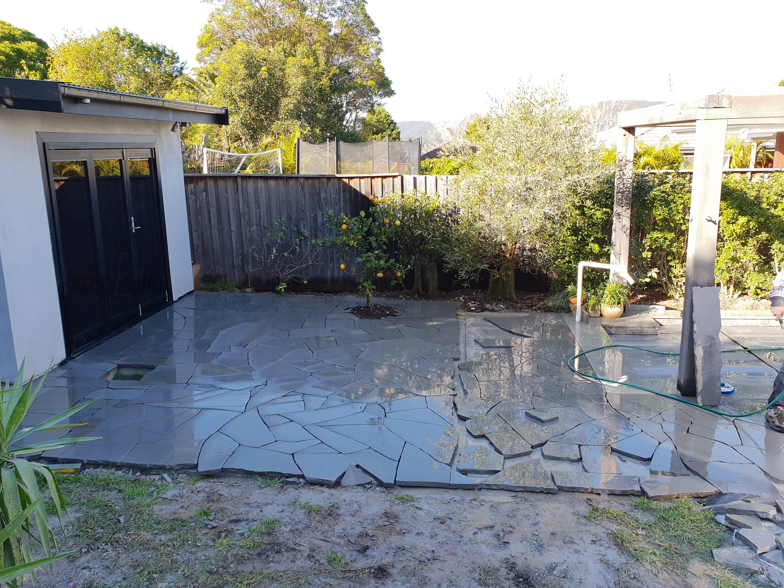 POINTCLARE CRAZY PAVING BLUE SANDSTONE