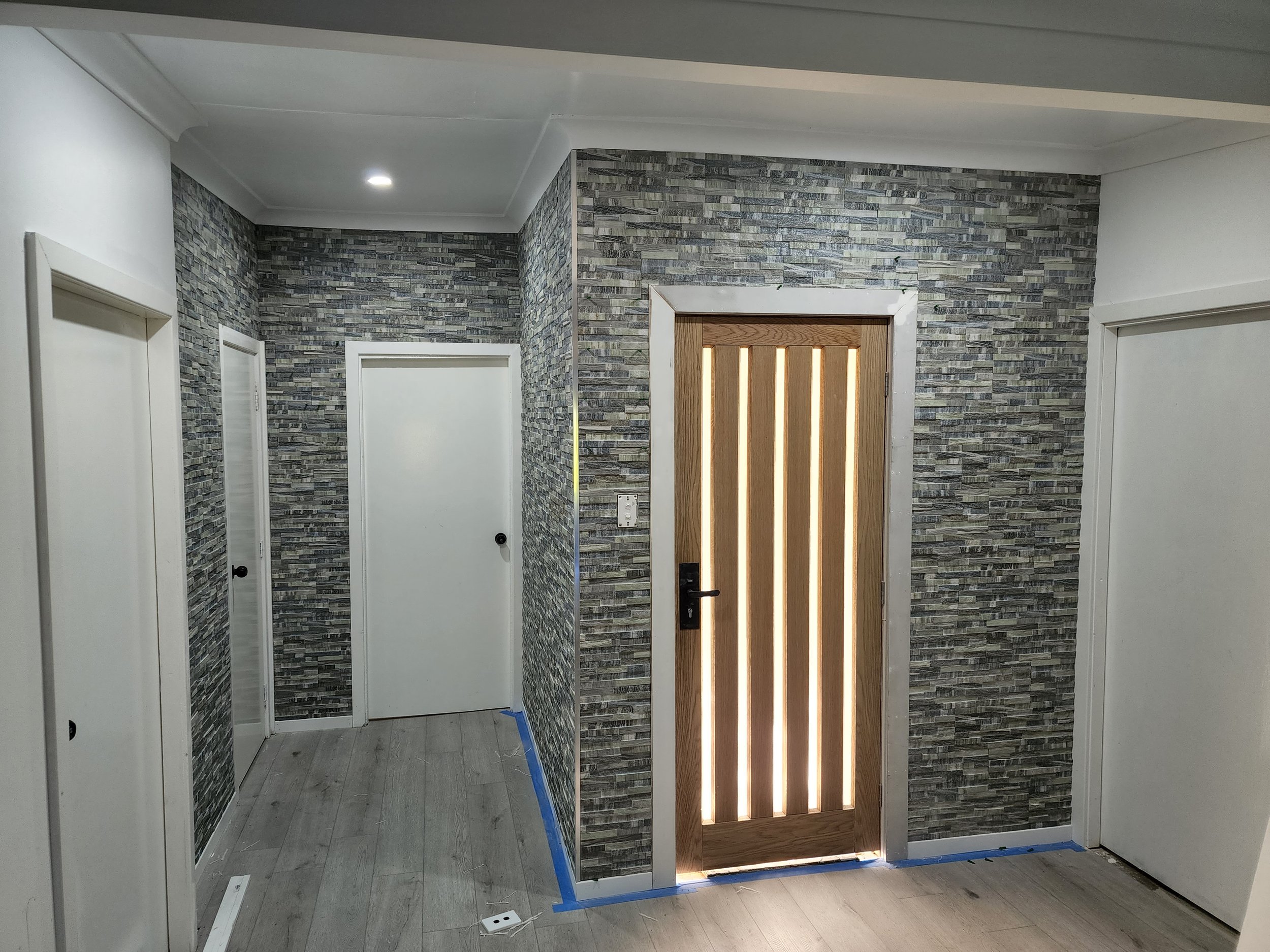 KILLARNEYVALE PORCELAIN FEATURE
