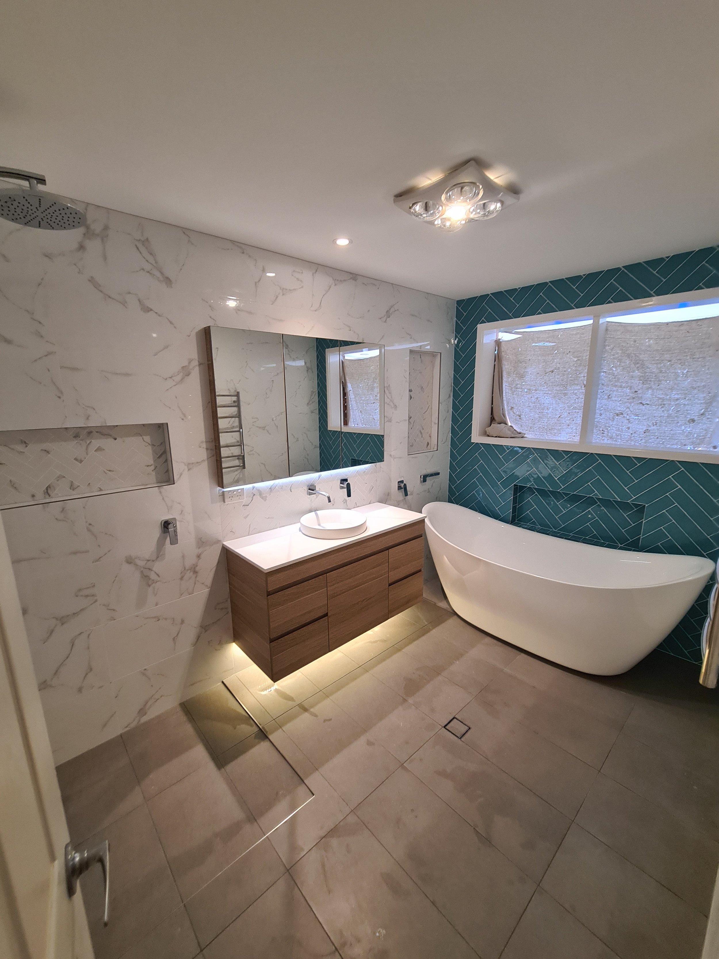 AVOCA CUSTOM BATHROOM