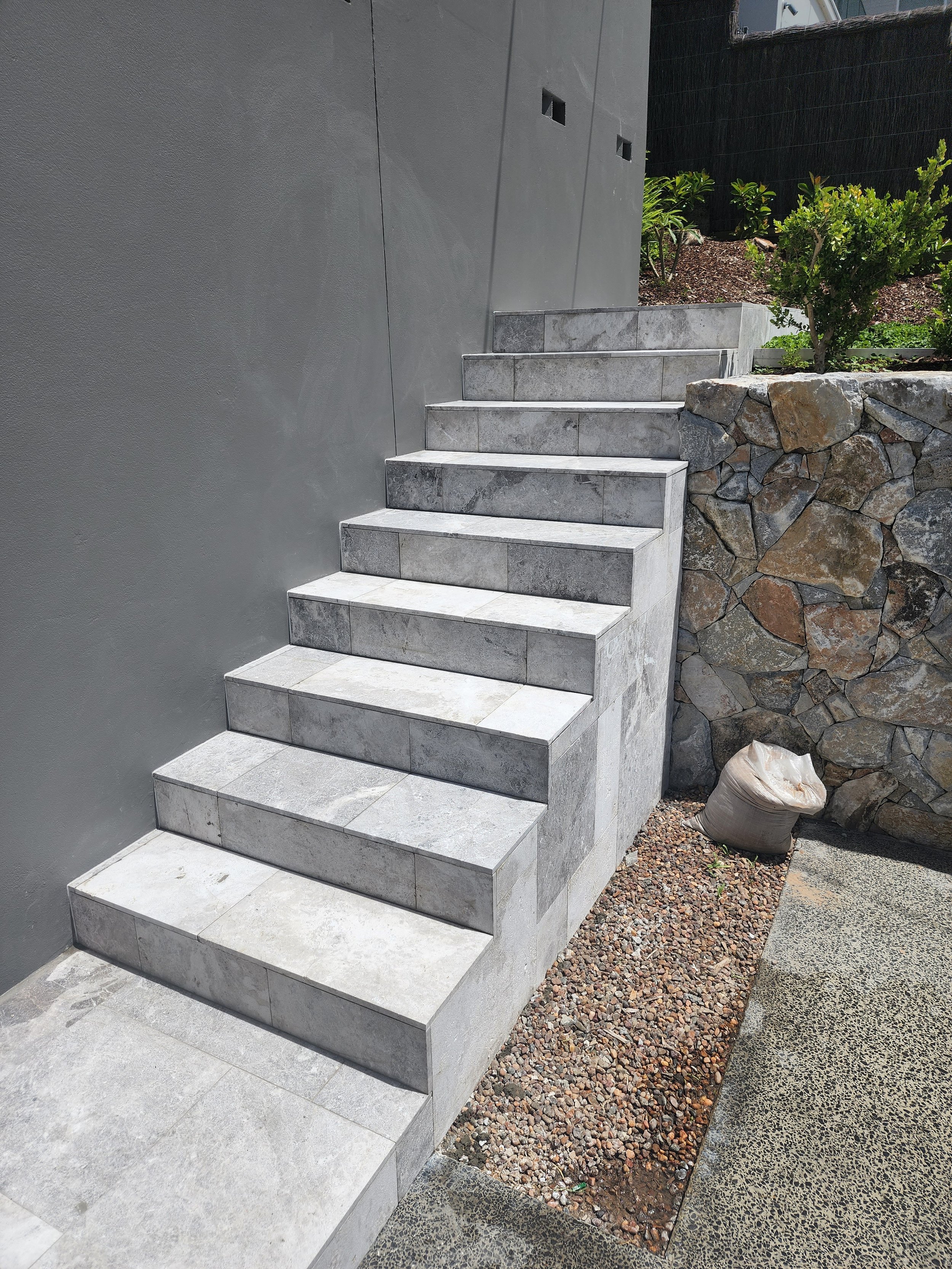TERIGAL BLUESTONE STAIRS AND LANDING
