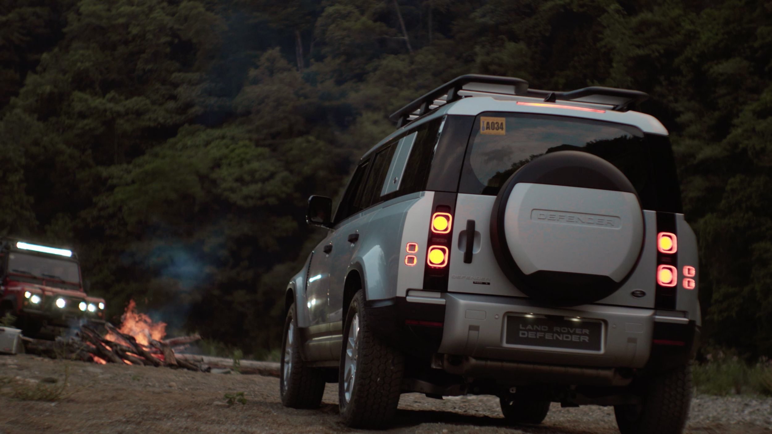 LAND ROVER DEFENDER