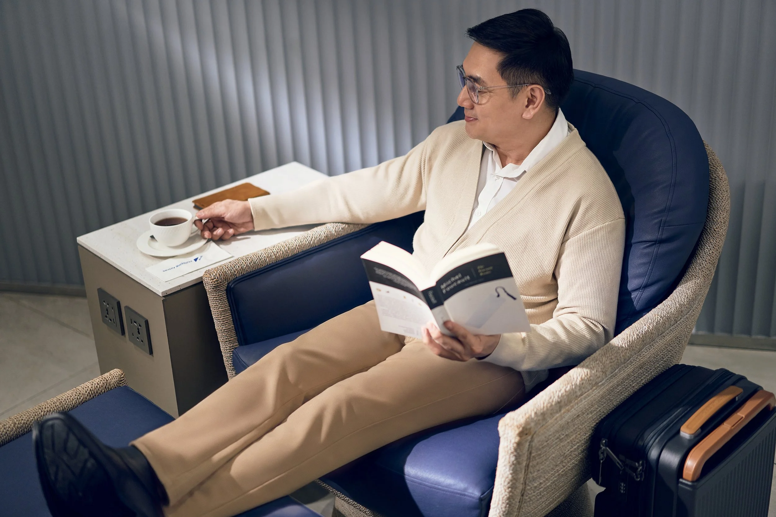 Low_Res_PAL LOUNGE 20258236.jpg