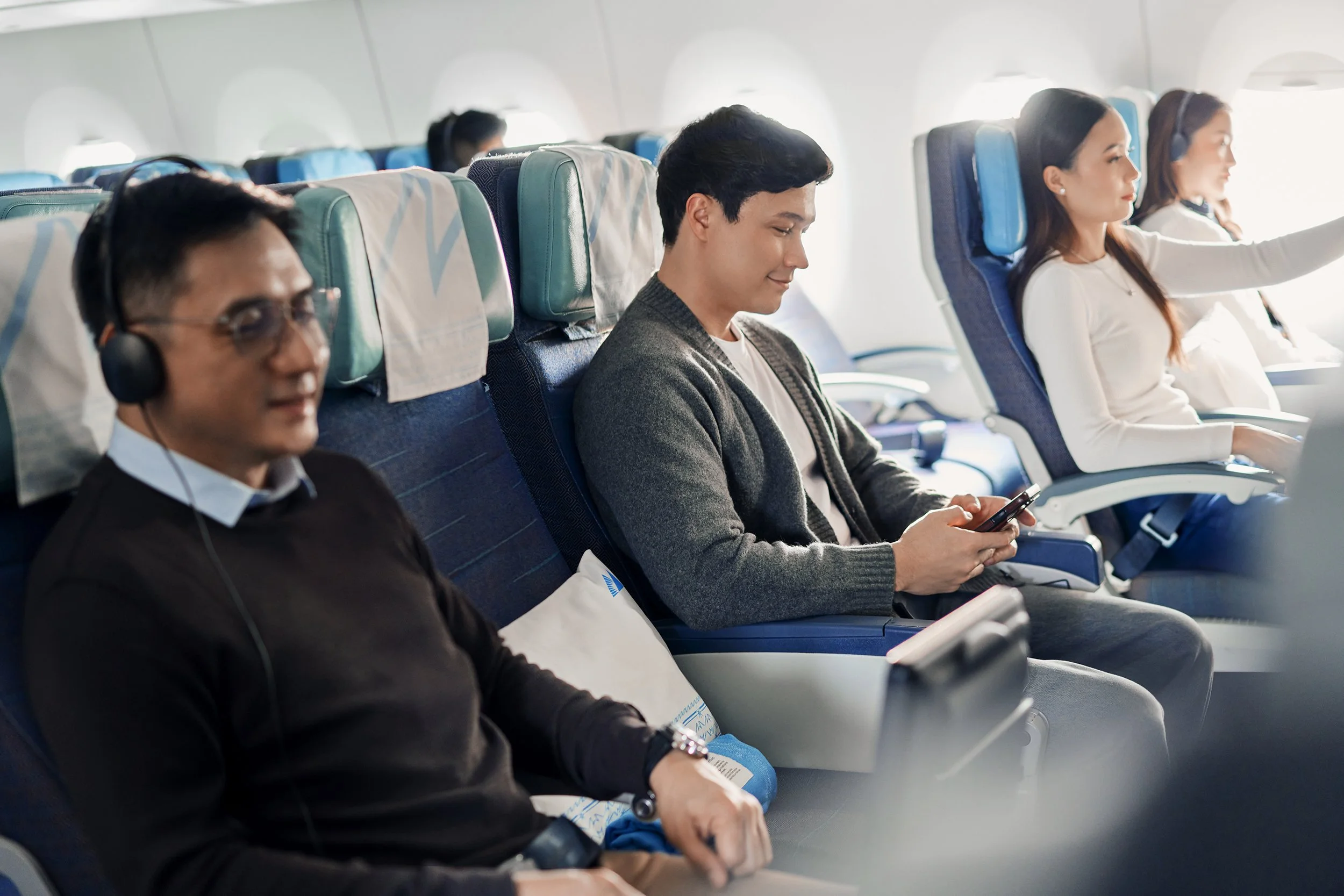 Low_Res_PAL_102025_ ECY_Neighbor_Free_4344.jpg