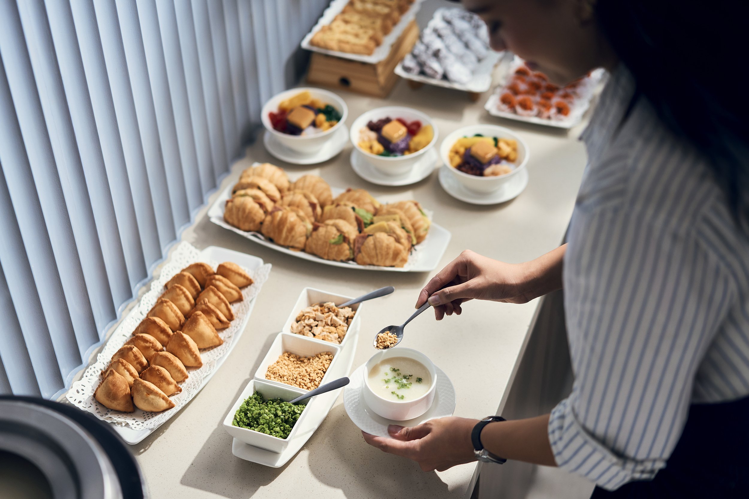 Low_Res_PAL LOUNGE 20257133.jpg