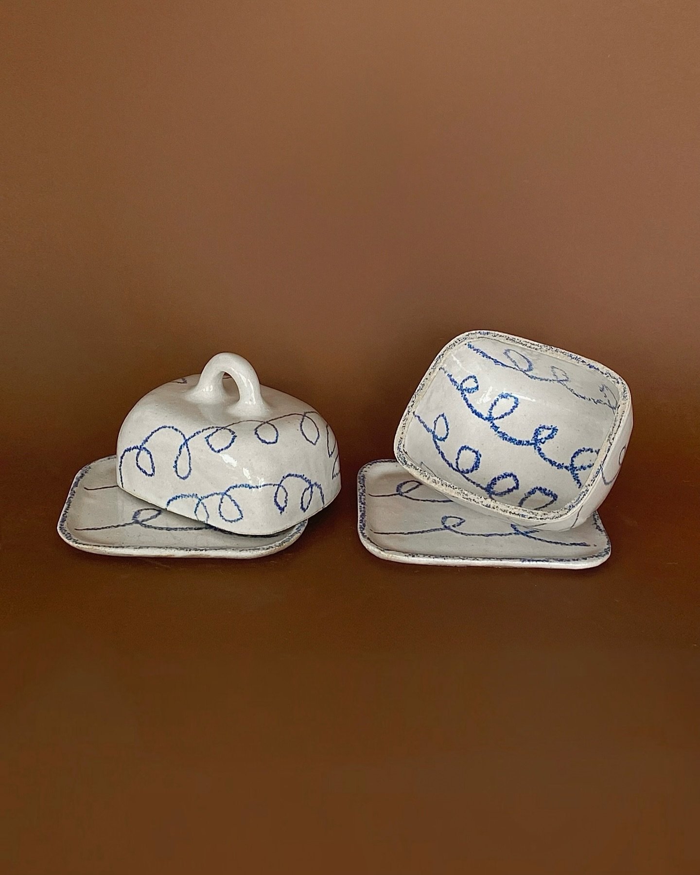 My squiggleware butter dishes will be available for the first time at the Hastings International Ceramics Fair @hastings_ob on the 19th and 20th of July! Come and see me, along with lots of amazing potters for a weekend of celebrating ceramics!🏺🏺🏺