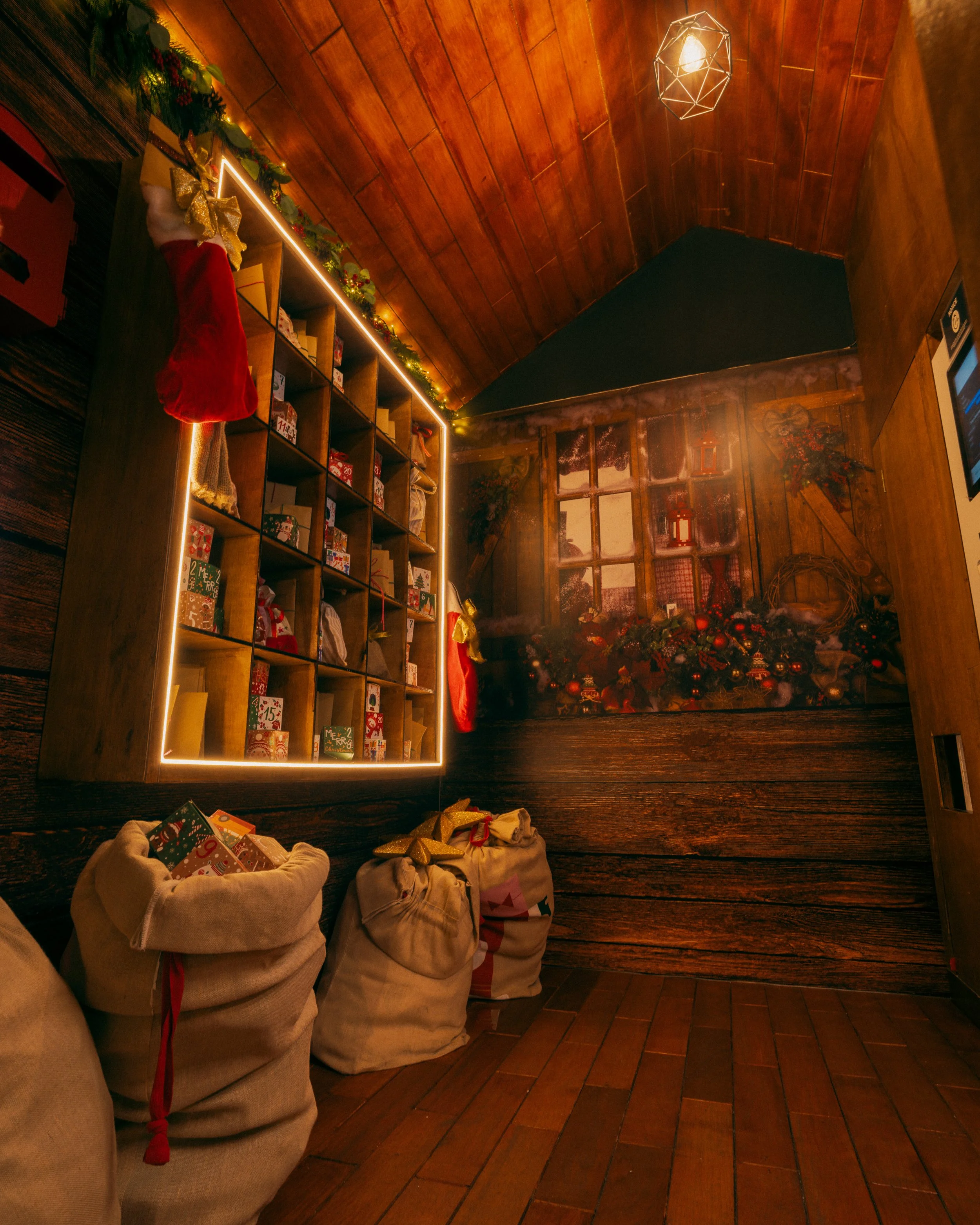 Solace Studios Letter Box Christmas Pop Up Cabin