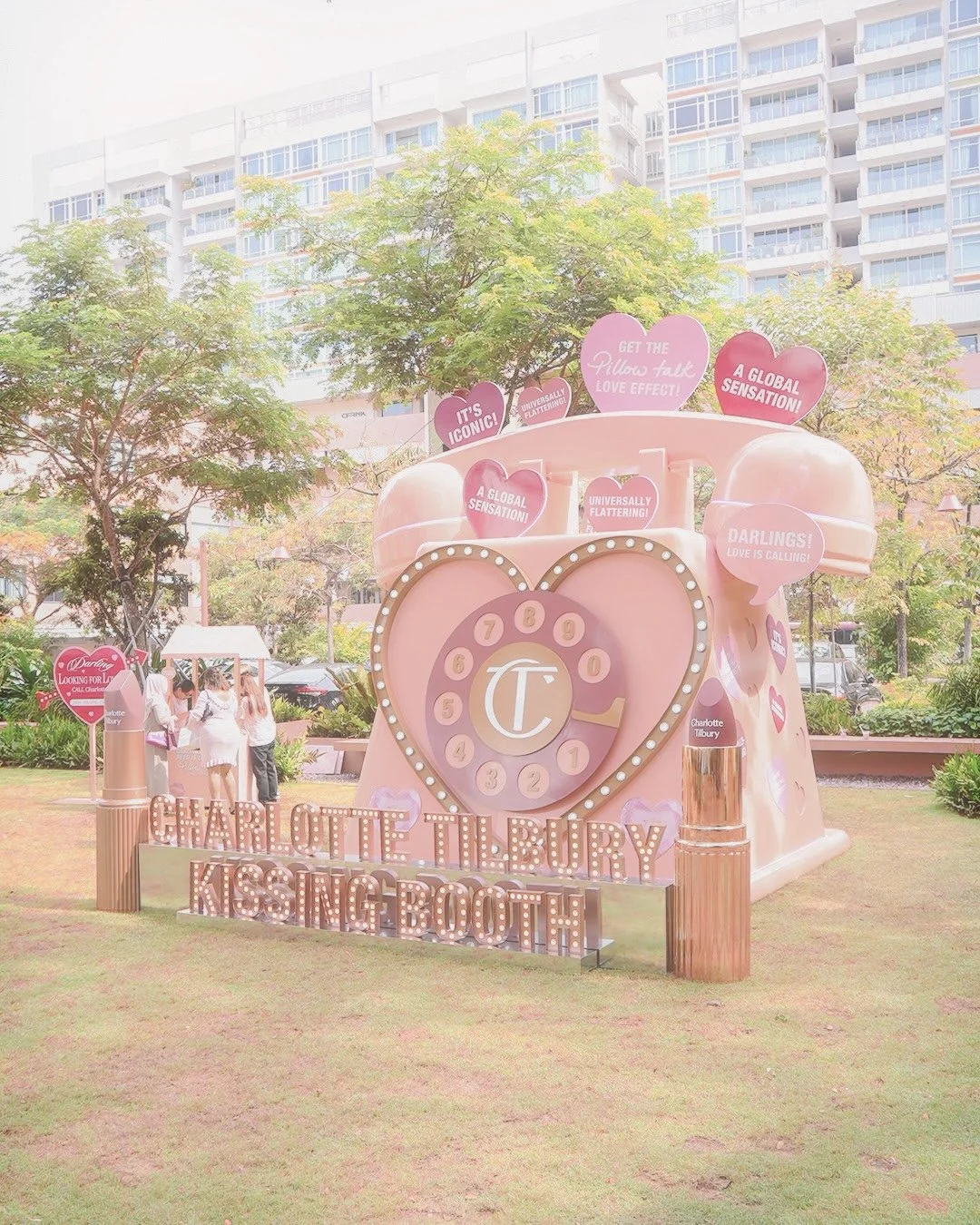 Charlotte Tilbury Solace Studios Compact Booth