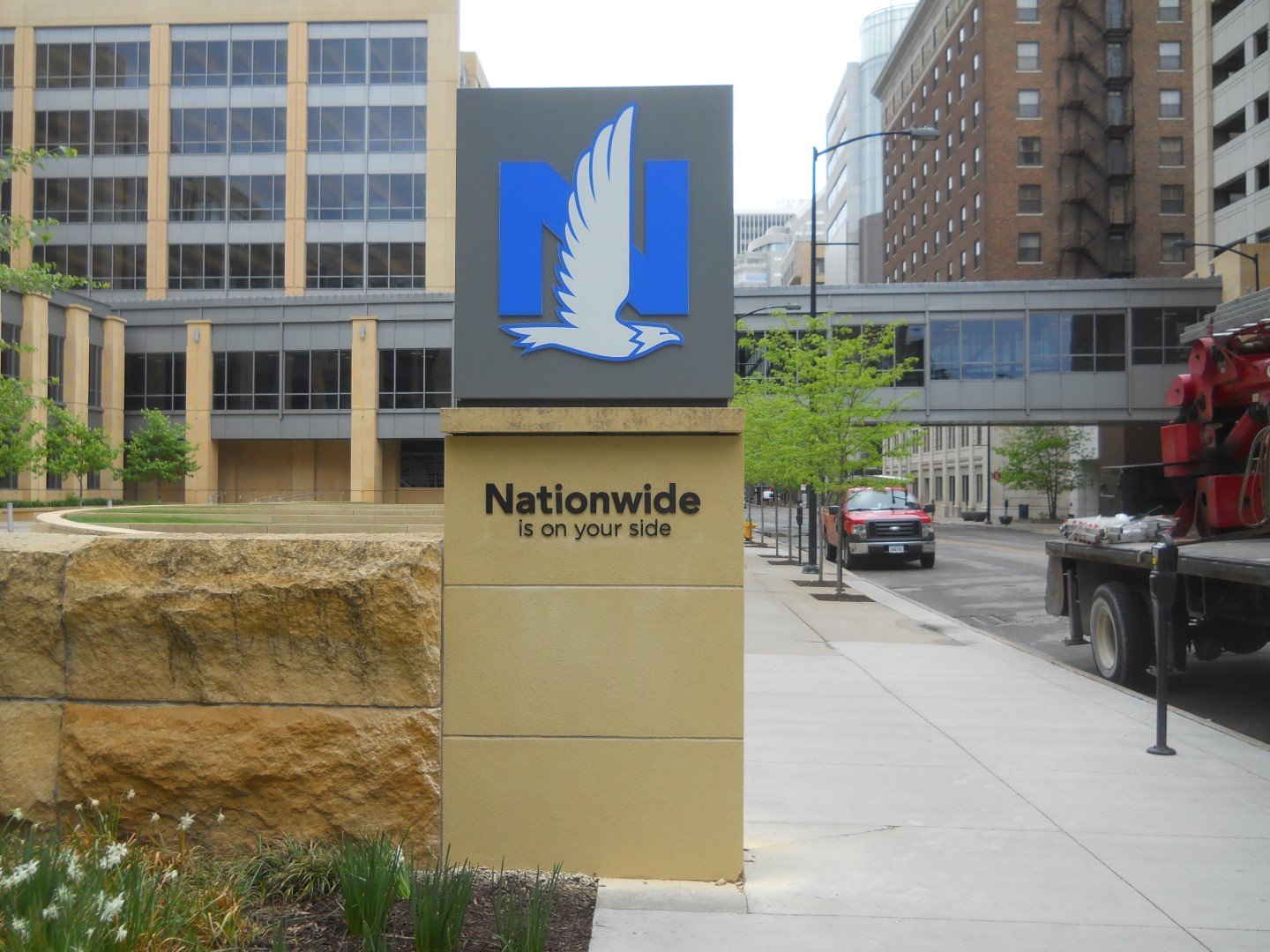 Nationwide-ChesnutSigns2-DesMoines.jpeg