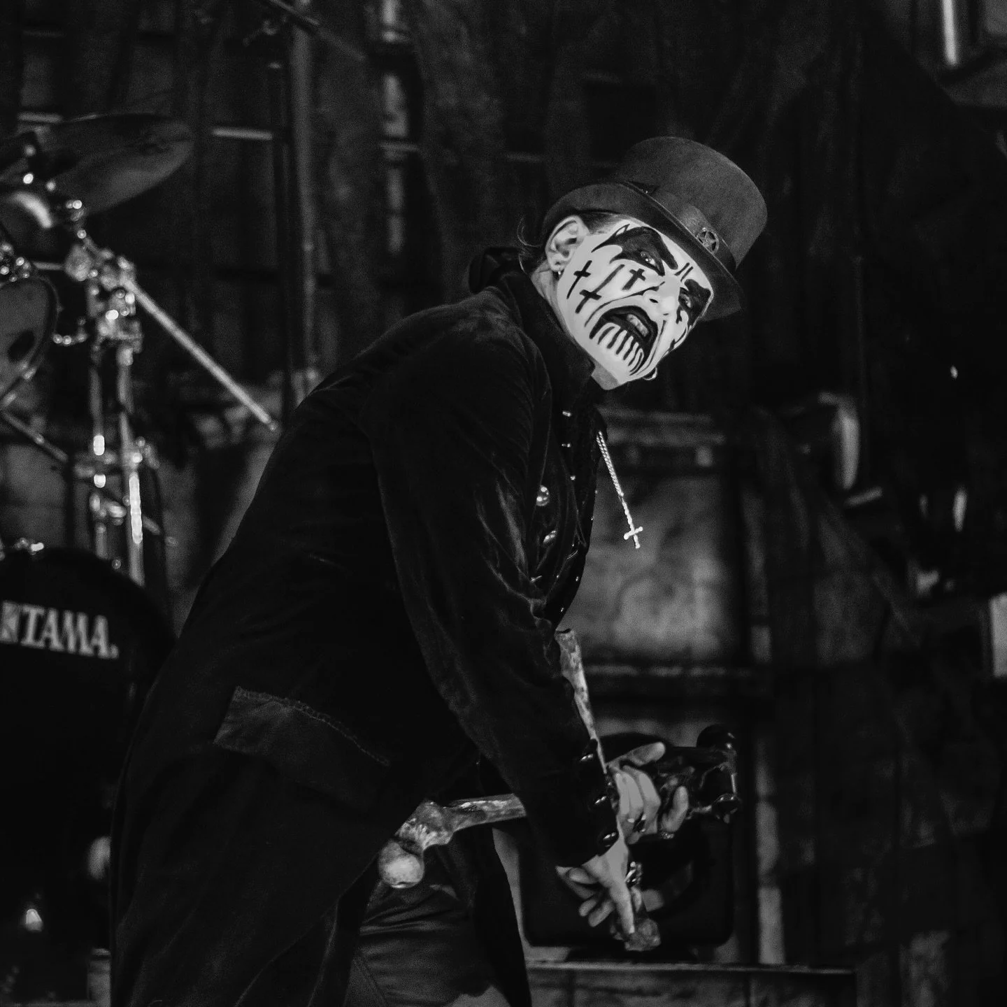 In 2015, 6 months after I had moved to the USA, I&rsquo;ve had the privilege of photographing my biggest music inspiration @kingdiamond. At that point I didn&rsquo;t think I was ever going to see the man I jokingly call &ldquo;my father&rdquo; perfor