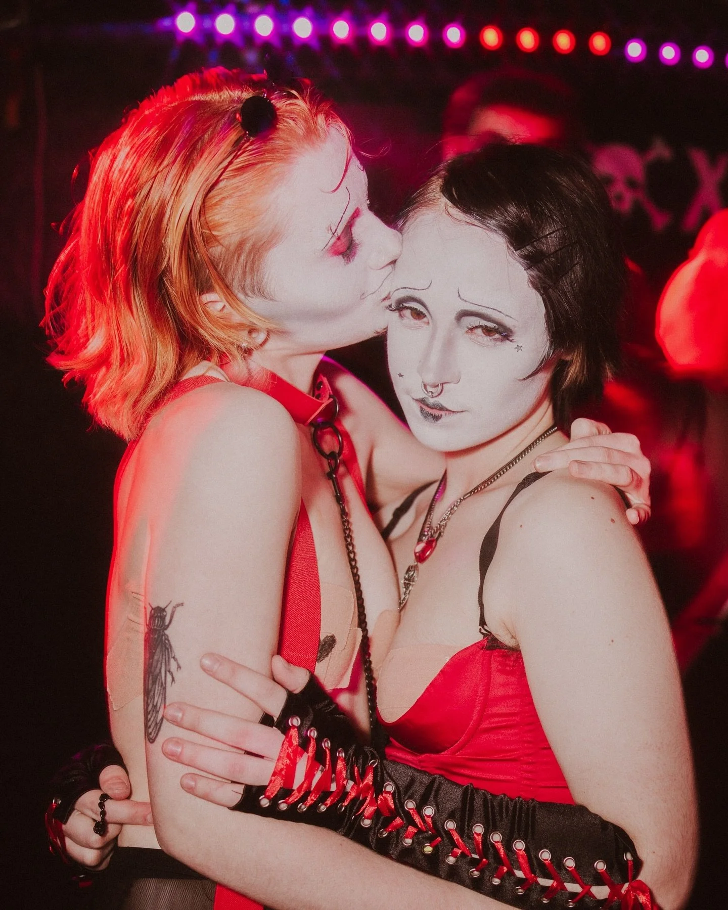 The most gorgeous darklings at @xmortis_night as seen thru my eyes. Thank you for having me again! 💀🤍