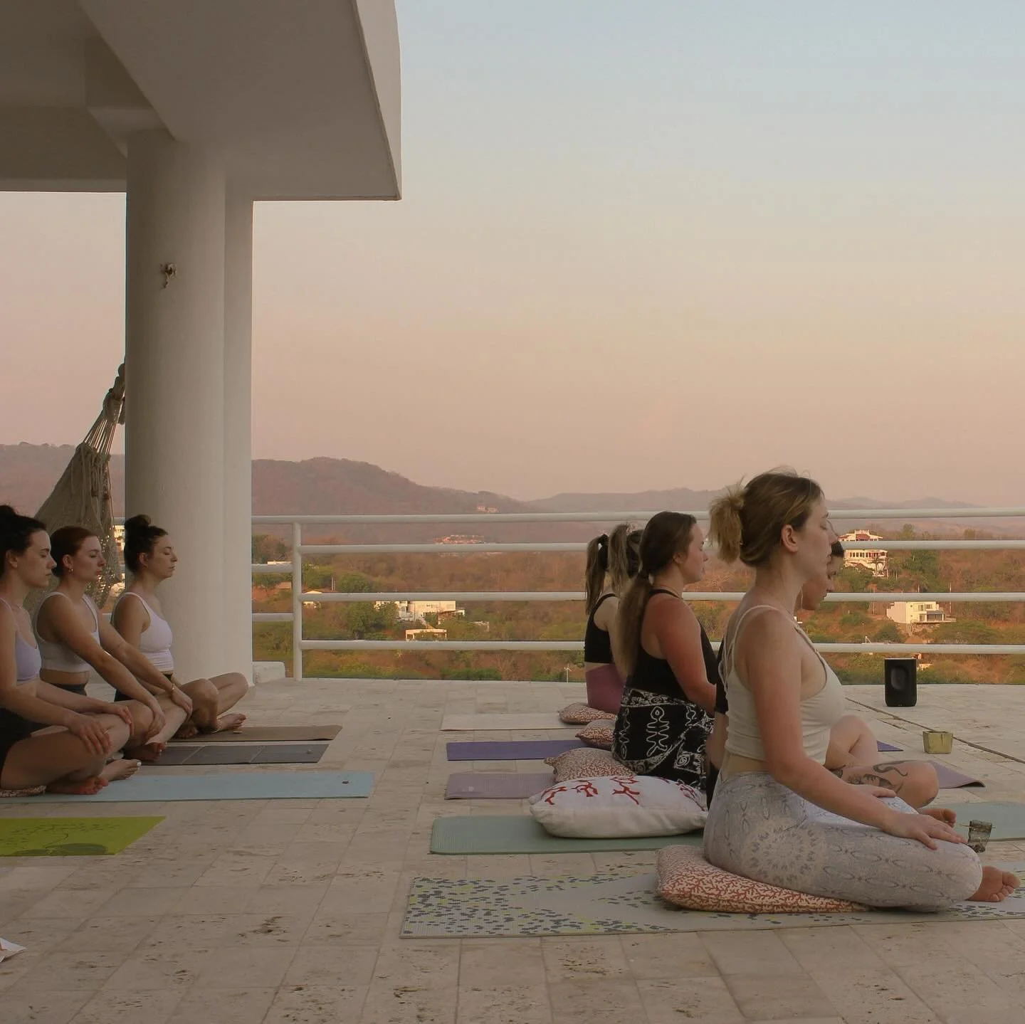 Some snippets from our yoga and surf adventures in Nicaragua back in April, with @mindful.earth 🌞

Who&rsquo;s excited for the next surf retreat?! 🌊