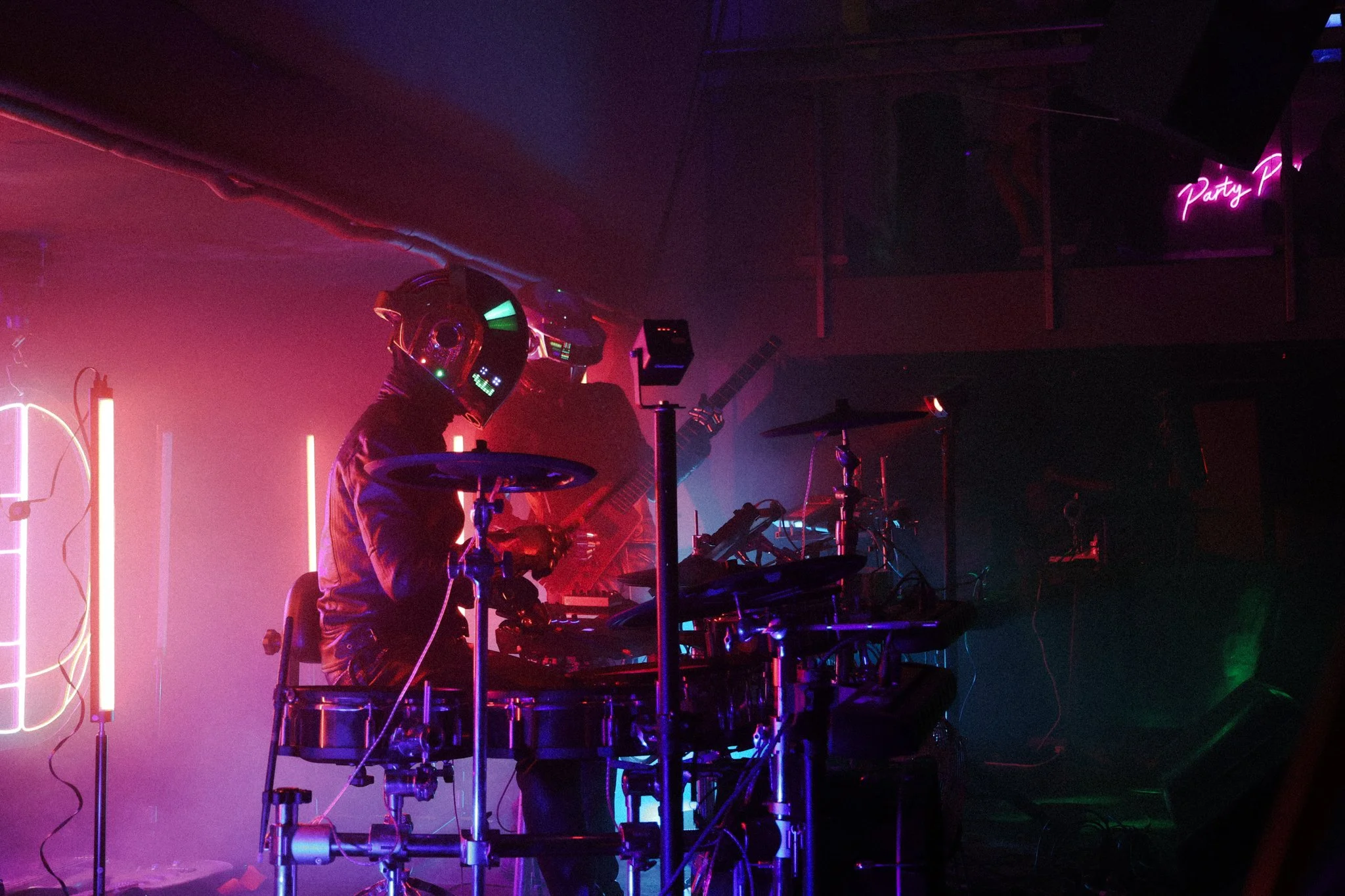 Daft Punk-03.jpg
