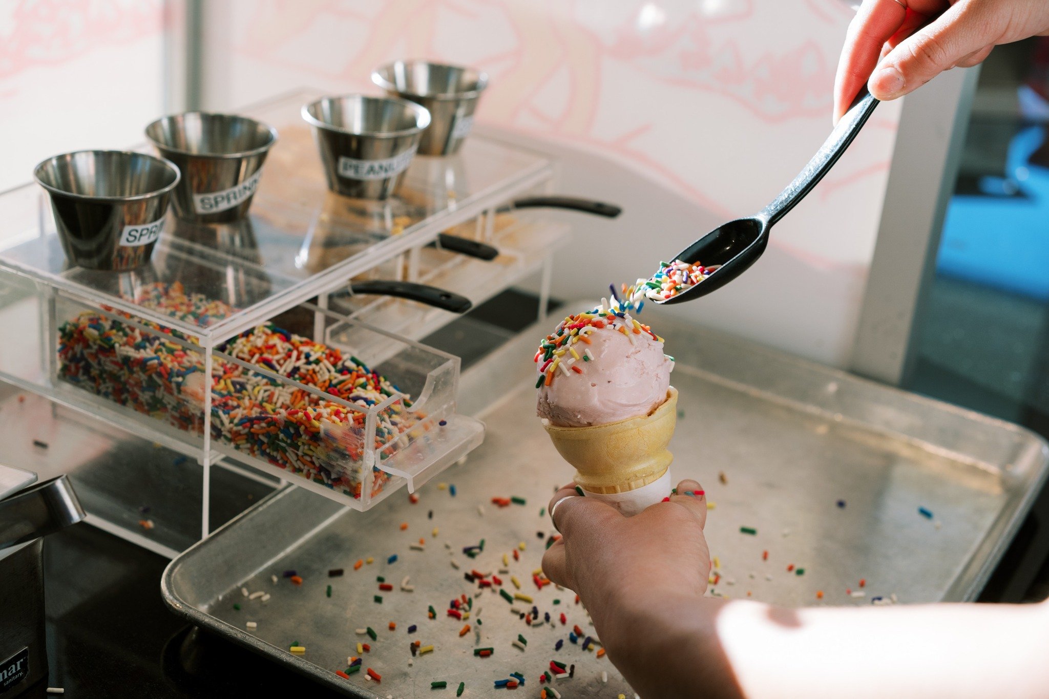 We believe in balance.
A well-made scoop&hellip; and yes, the sprinkles too.

#GenuineIceCream #MontanaIceCream #HandmadeIceCream #HandcraftedIceCream #BozemanCommunity #BozemanEats #BozemanBusiness #MontanaSmallBusiness #MontanaCommunity #MontanaMad