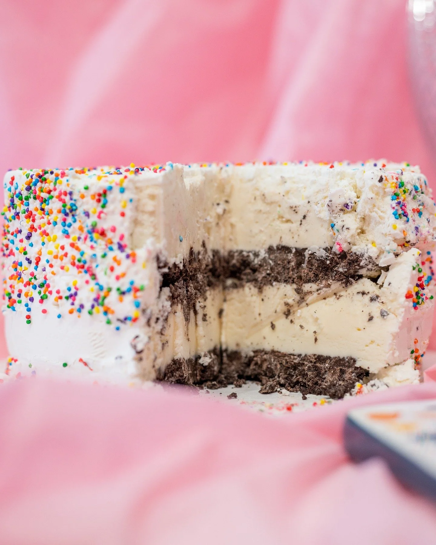 Handcrafted ice cream cakes, made for the people you're proudest of 🎓 Now taking graduation orders. 

Order yours through our website today! All custom cakes must be placed seven days in advance.

#GenuineIceCream #MontanaIceCream #HandmadeIceCream 