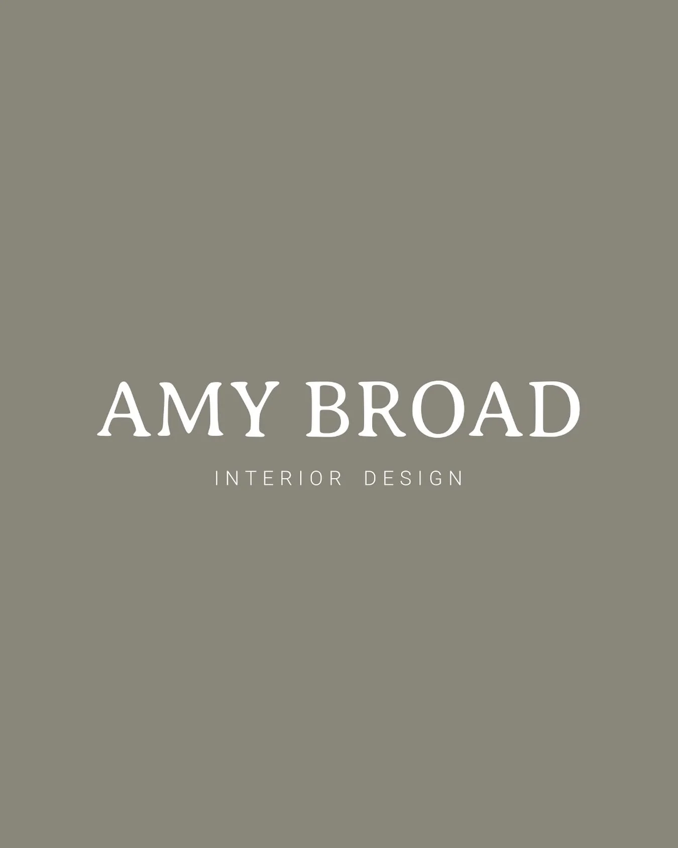 Hello! It’s been a while (again!) so here’s a little reintroduction…
I’m Amy, an interior designer based in the Cotswolds. I work mostly with busy professionals who want their homes to feel calm, comfortable, and quietly bea