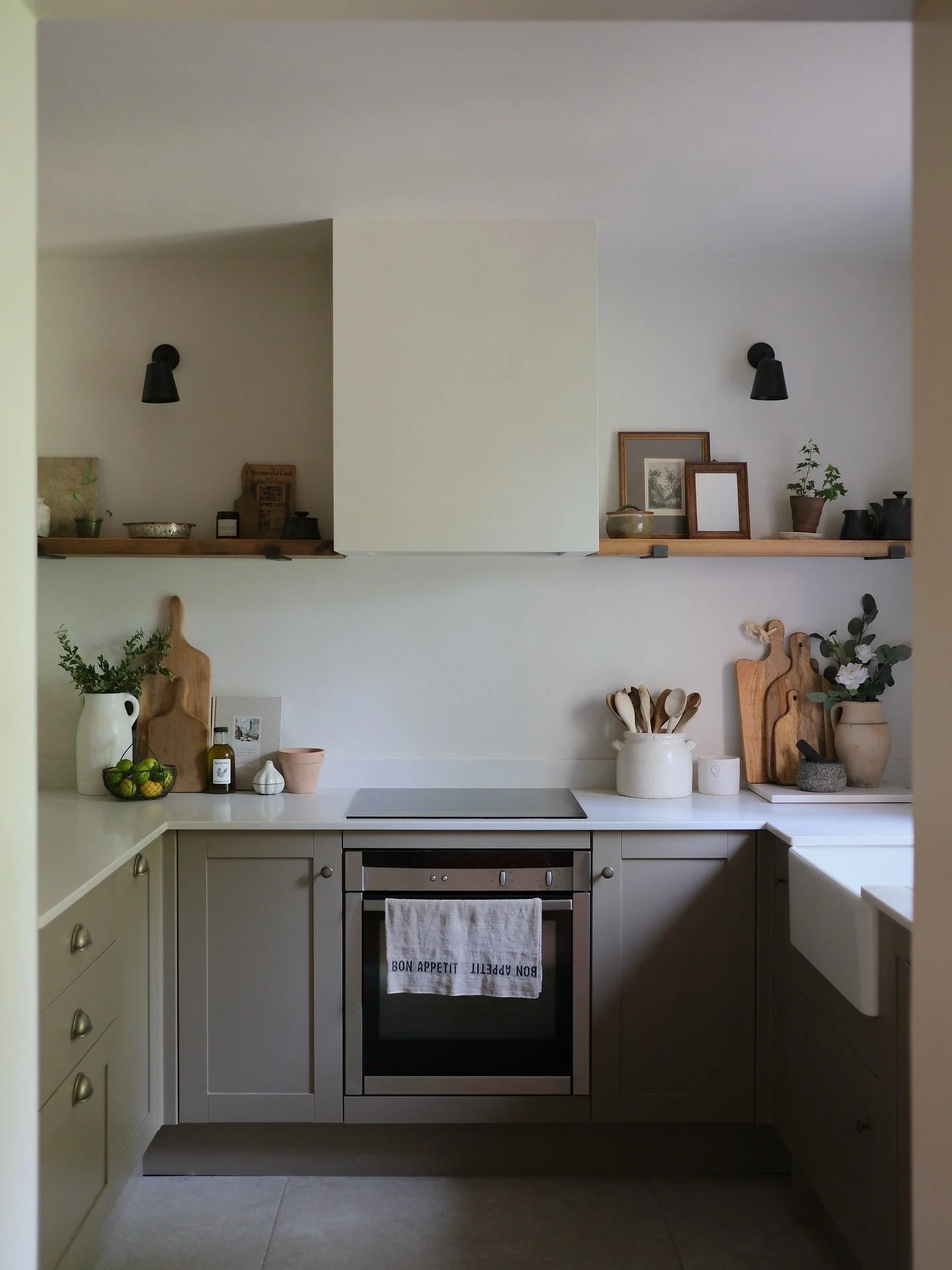 Designing for a compact kitchen means making every inch count.
This space combines smart storage and a carefully planned layout with thoughtful finishes, to create something that’s both practical and beautiful to live in.
See the full project