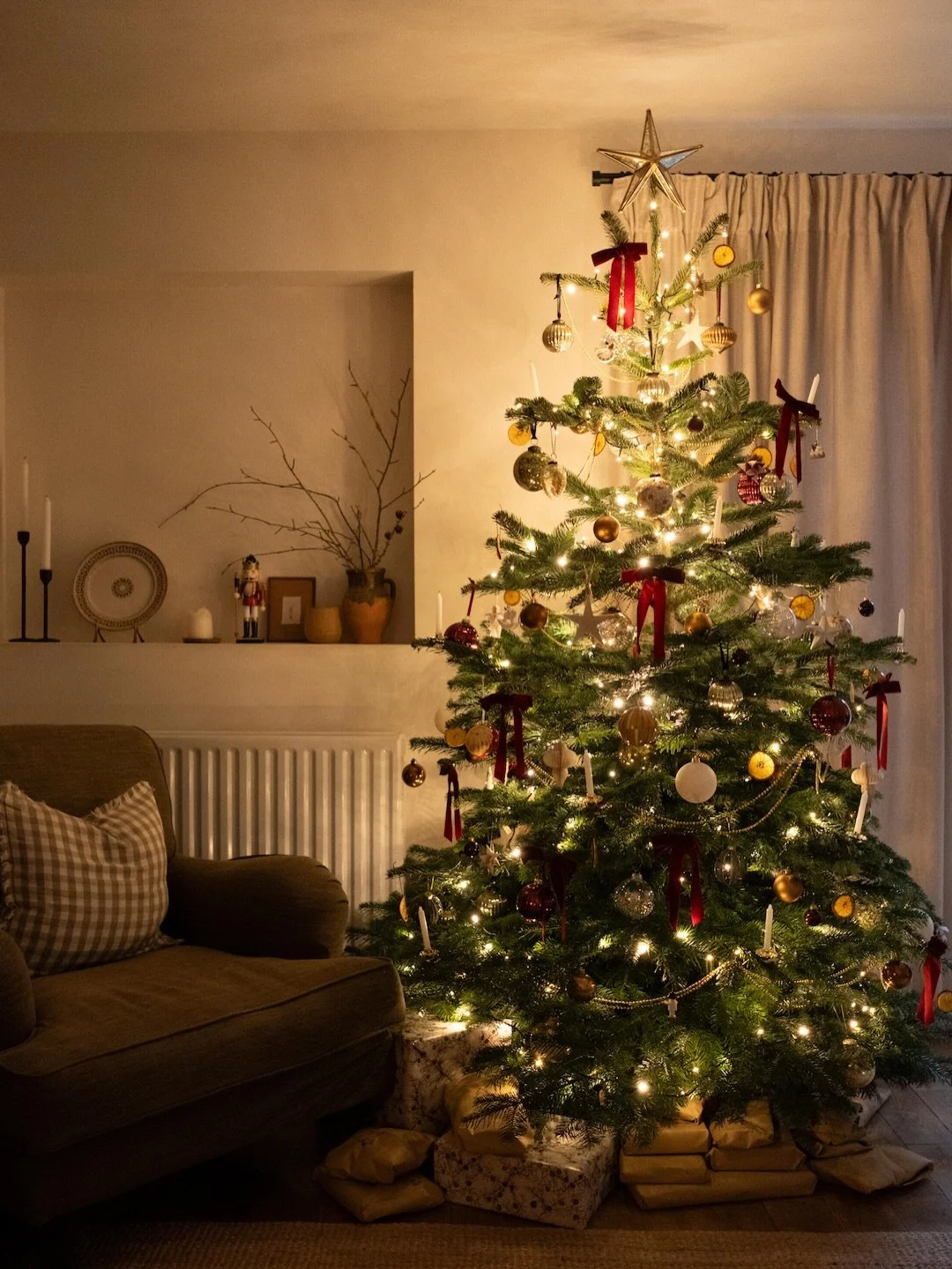 Have yourself a very Merry Christmas, to all of my clients, followers, friends and family, from my home to yours 🎄

I hope the next few days are filled with good food, great company and a chance to slow down and take it all in.

As the year comes to